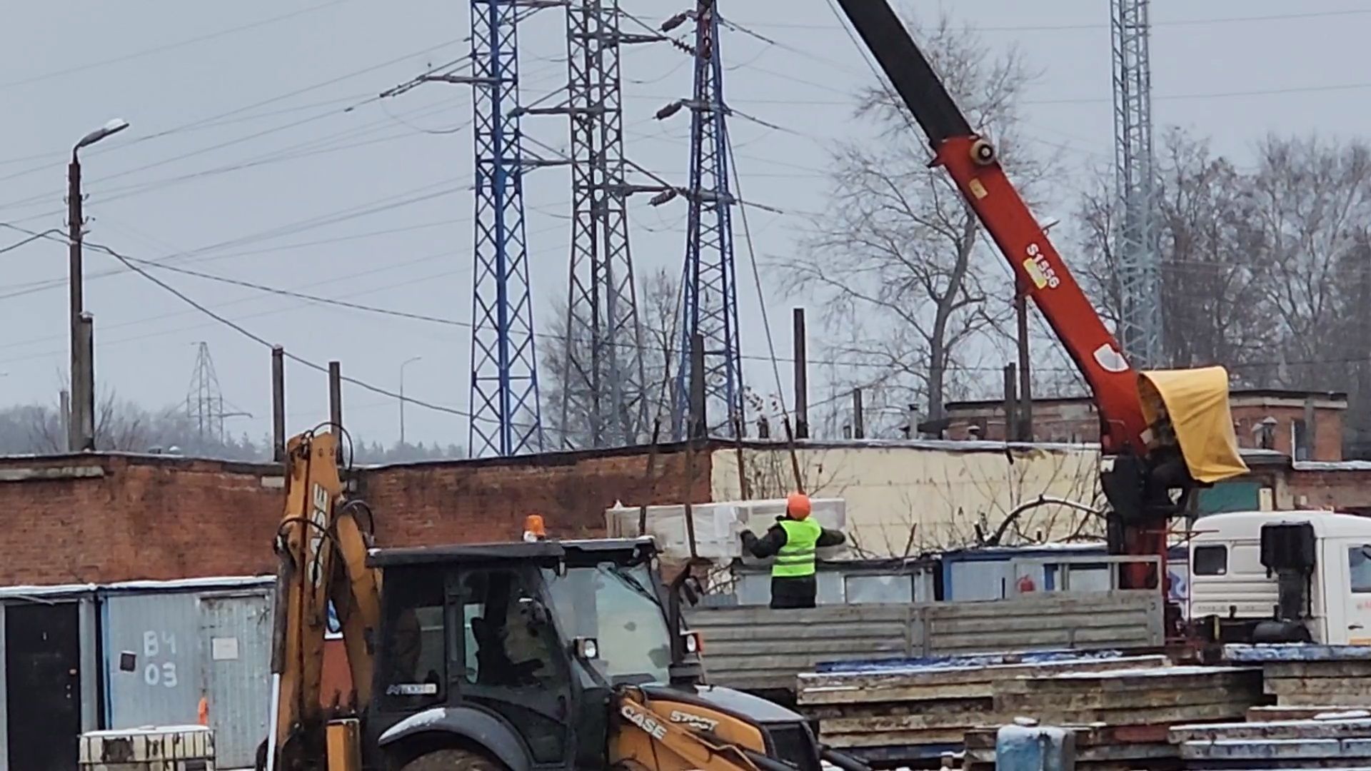 чехов, улица чехова 8а, гимназия 2, пристройка, новый корпус, строительство, реконструкция, прокладка инженерных сетей, водопровод, сеть водоснабжения, вынос кабелей, система электроснабжения, канализация, теплотрасса, котлован, фундамент, земляные работы, госпрограмма московской области,