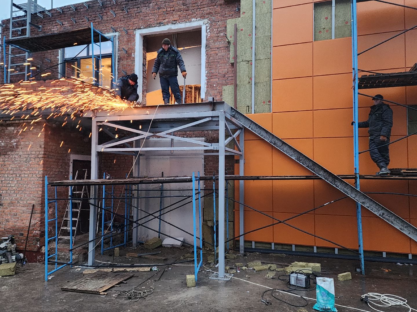 чехов, улица ильича 34а, дошкольное отделение, лицей 4, детский сад, капитальный ремонт, реконструкция, капремонт здания, внутренняя отделка помещений, черновая отделка, чистовая отделка, облицовка панелями, прокладка инженерных сетей,  внутренние коммуникации, водоснабжение, канализация, отопление, слаботочные системы, вентиляция, замена кровли, фасадные работы, госпрограмма московской области,