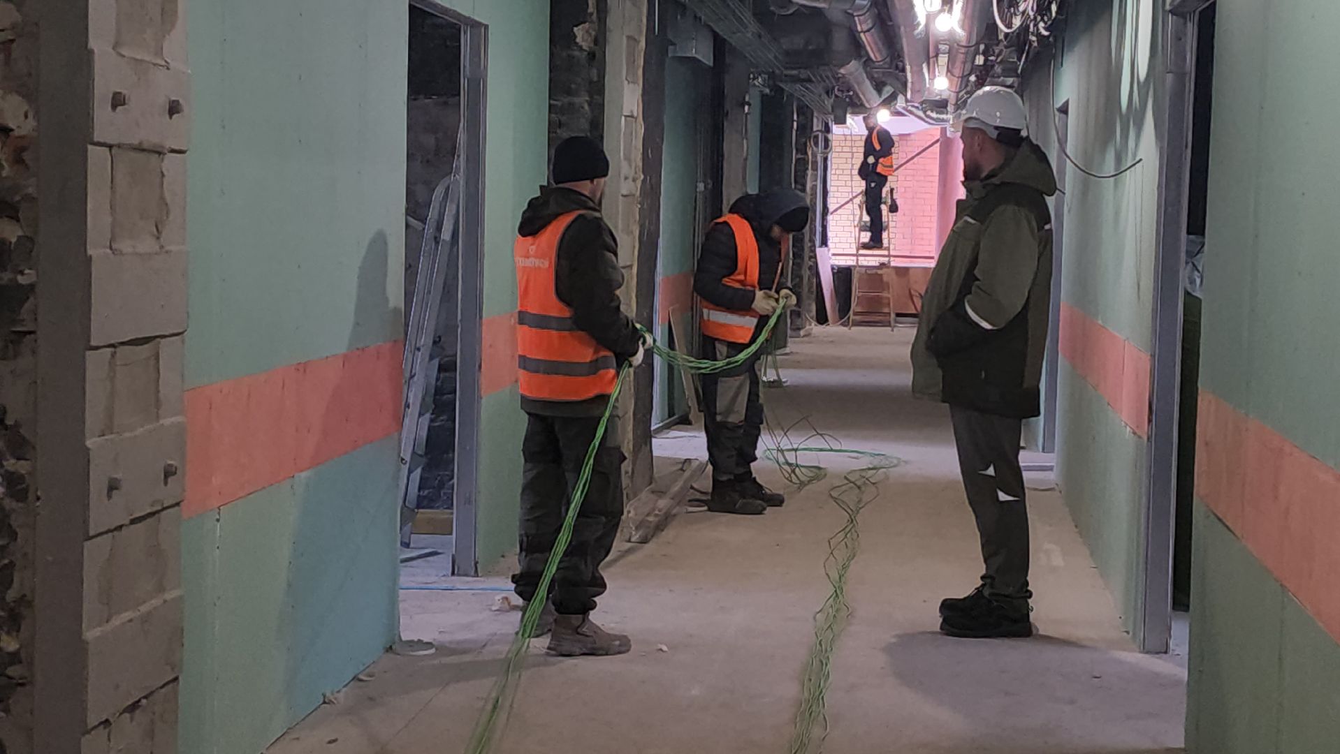 люберцы, ремонт ухтомской больницы, строители,