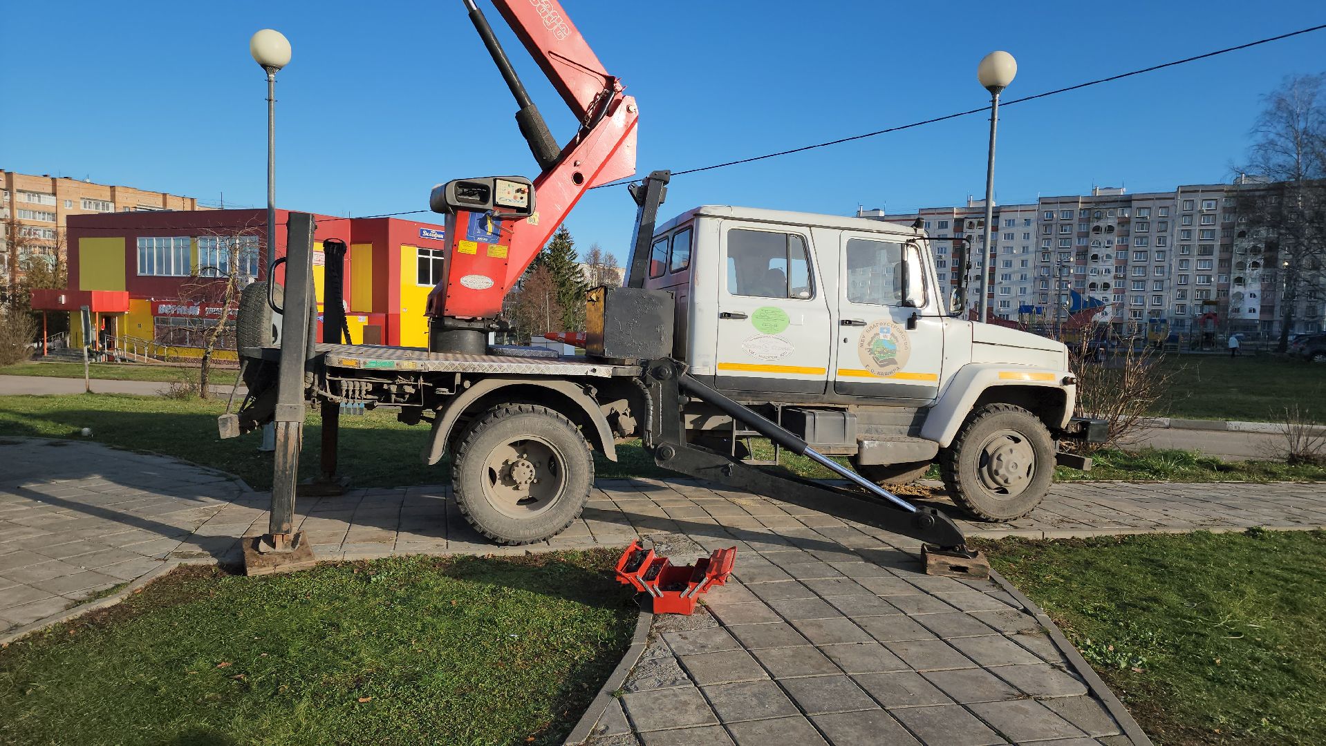 кашира, благоустройство, новогодняя елка, символ нового года, новый год, украшение города к новому году,