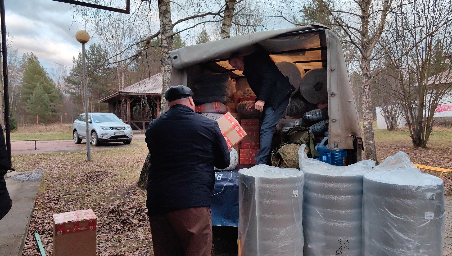 сво, гуманирная помощь, свечи, бойцы,