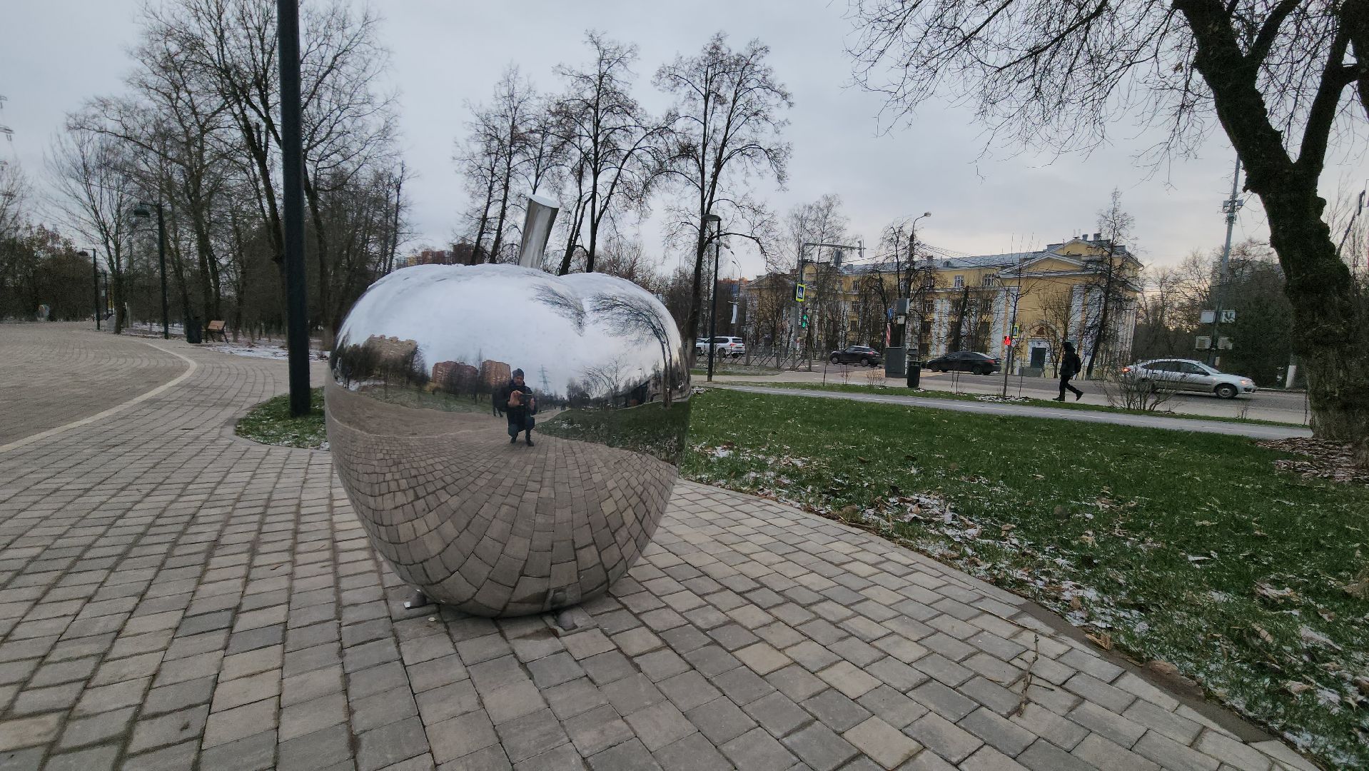 красногорск, яблоневый сквер,