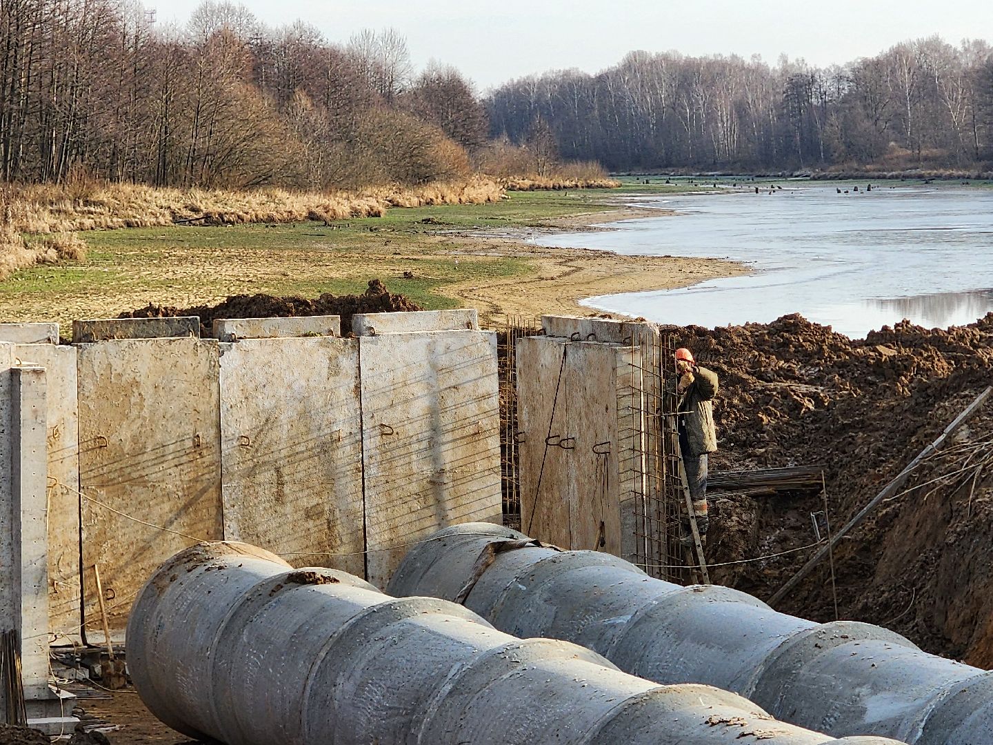 чехов, деревня капустино, плотина, капитальный ремонт, капремонт плотины, реконструкция, система водосброса, водосток, госпрограмма московской области, мбу экология и природопользование, сергей дьячков,обращения жителей, портал добродел,водовыпуск, земляной вал, водоотвод,