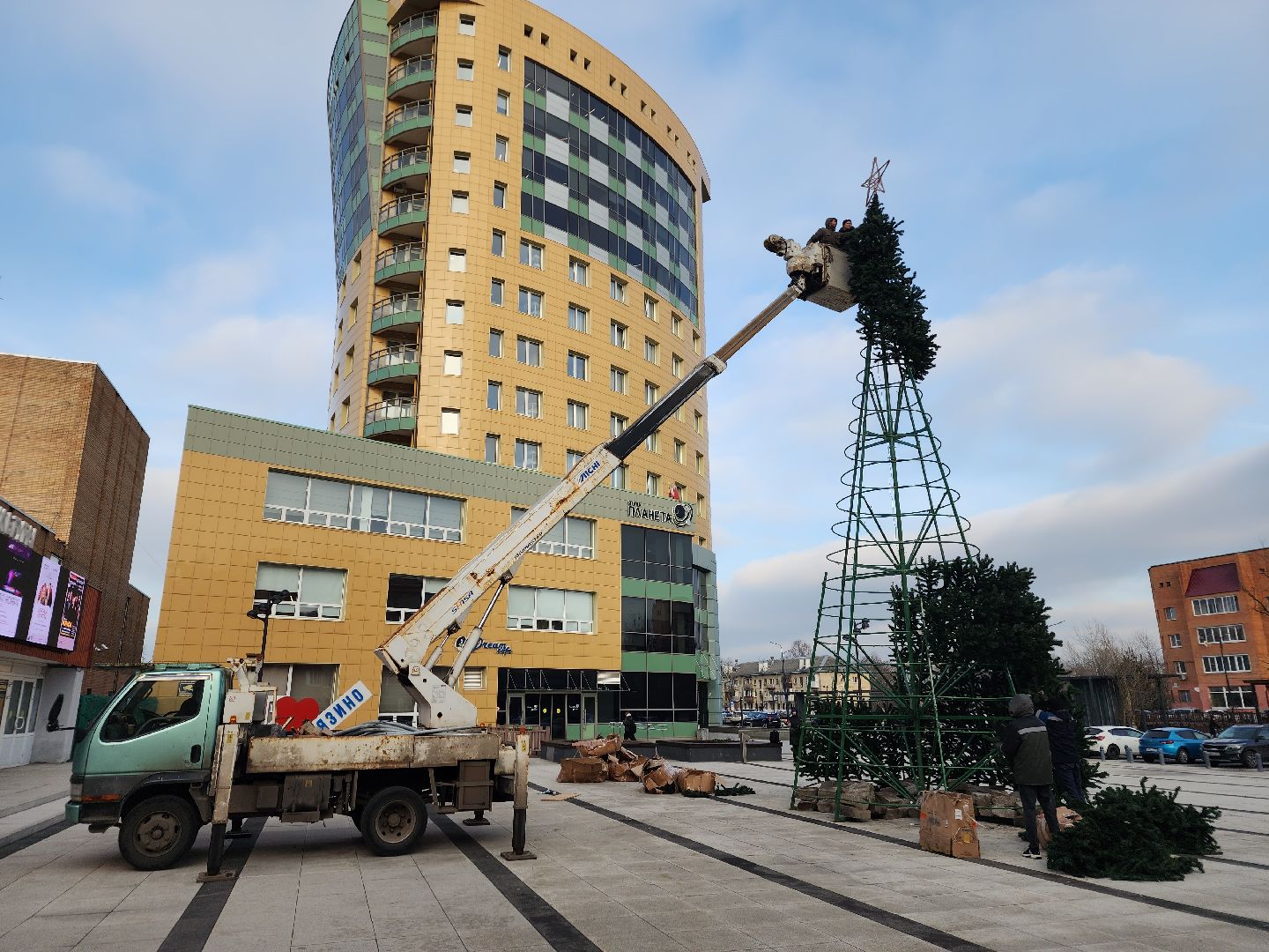 фрязино, установка елки, зима в подмосковье, монтаж елки, ёлка,