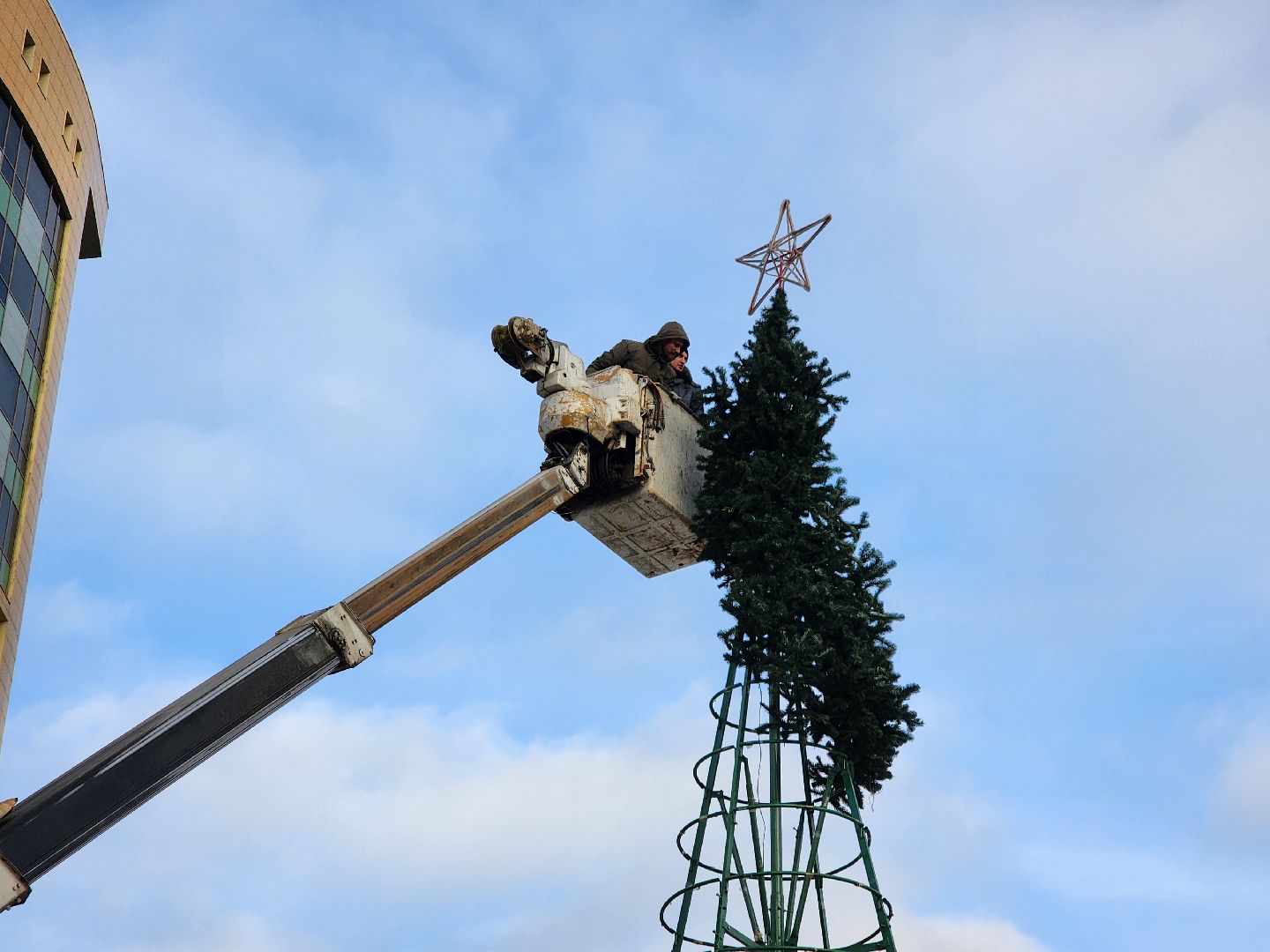 фрязино, установка елки, зима в подмосковье, монтаж елки, ёлка,