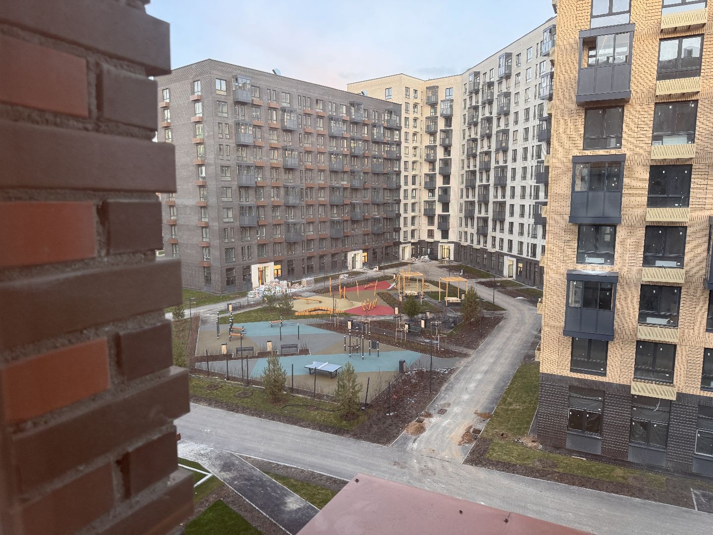 программа переселения из аварийного жилья, группа компаний самолет, Новоселы,