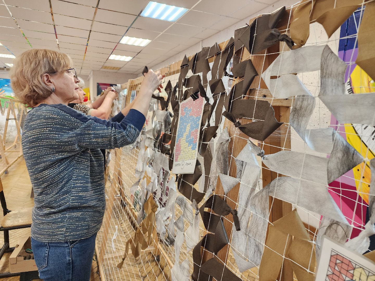 фрязино, плетение сетей, маскировочные сети, волонтеры, добровольцы, помощь фронту,
