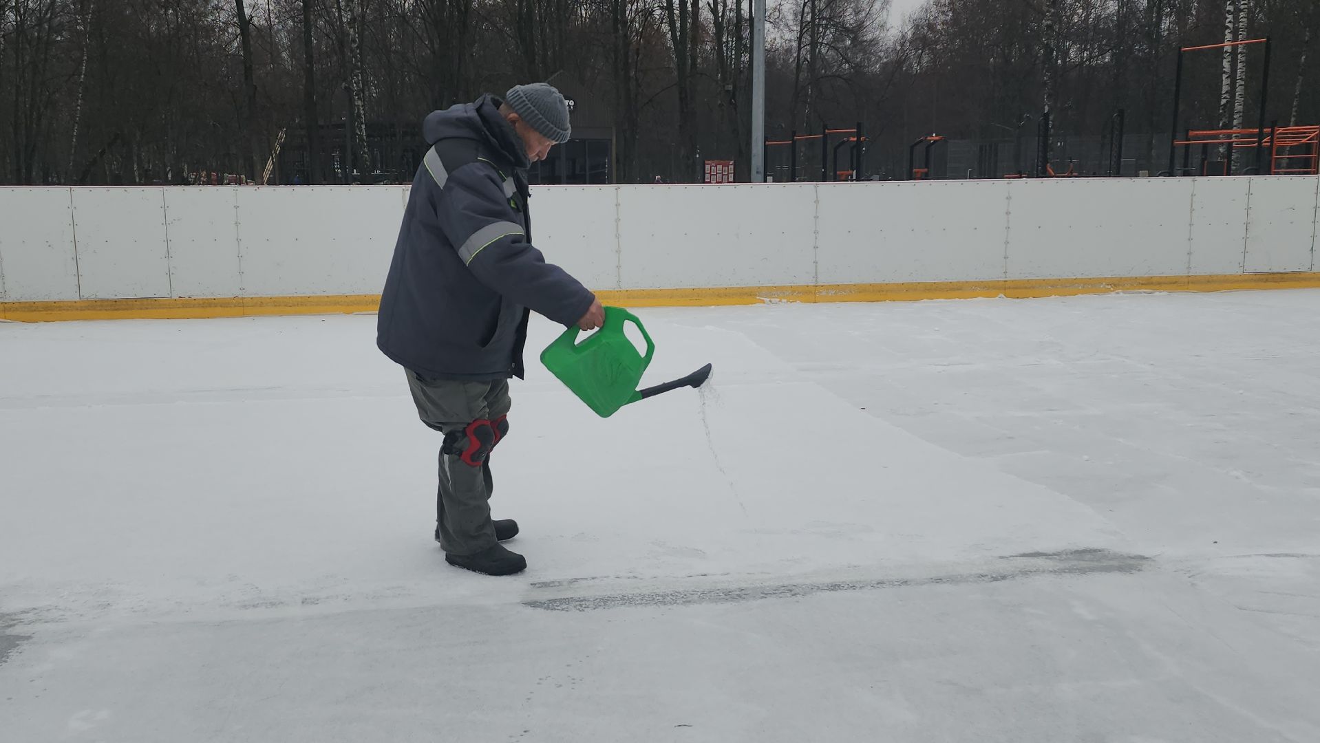 люберцы, наташинский парк, установка елки, заливка катка,