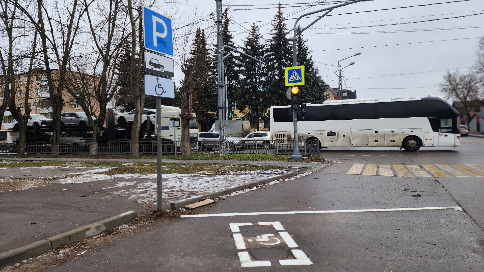 клин, улица дзержинского, транспорт, платная парковка,