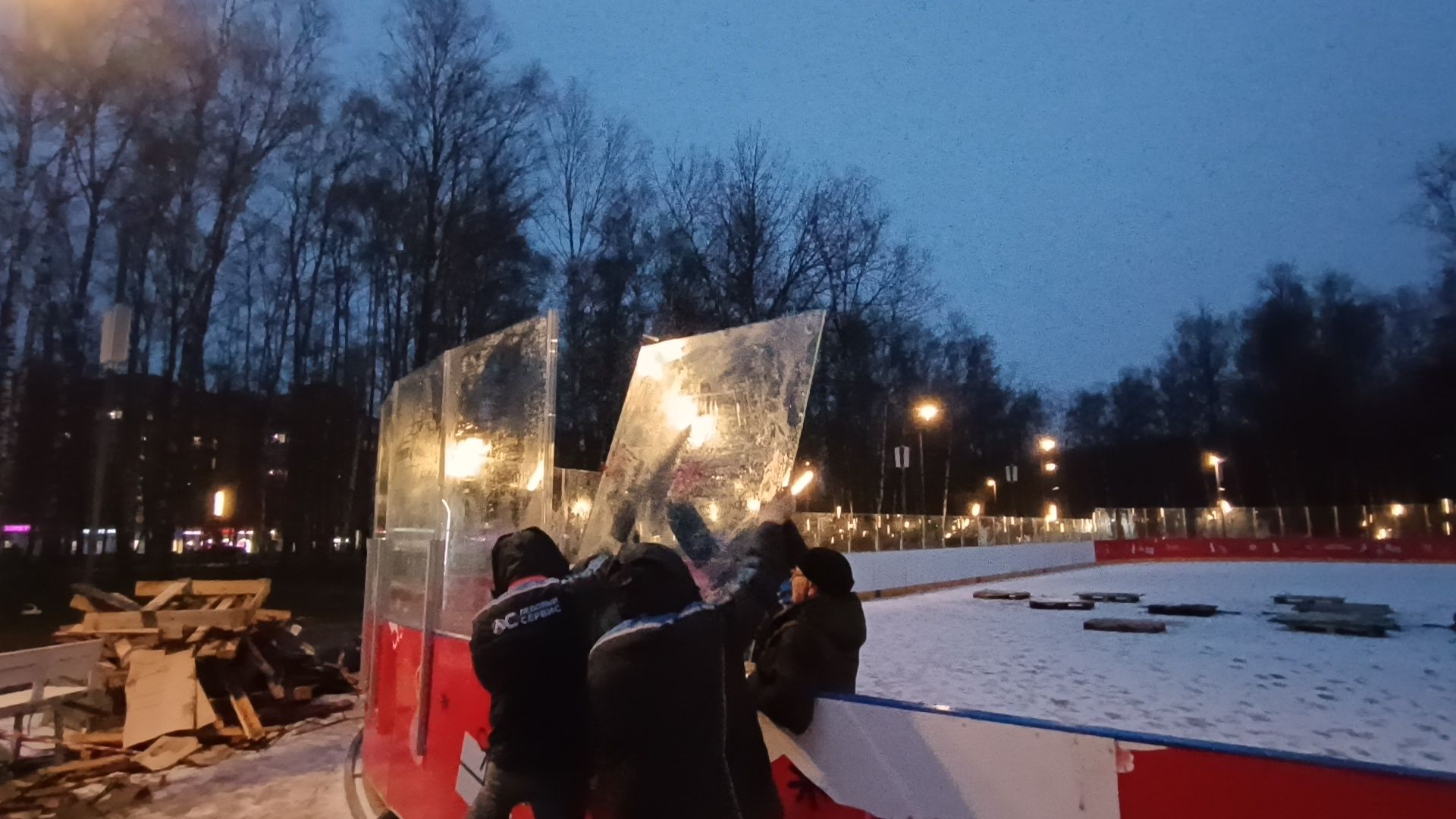 парк, каток, лобня, зима в подмомсковье,