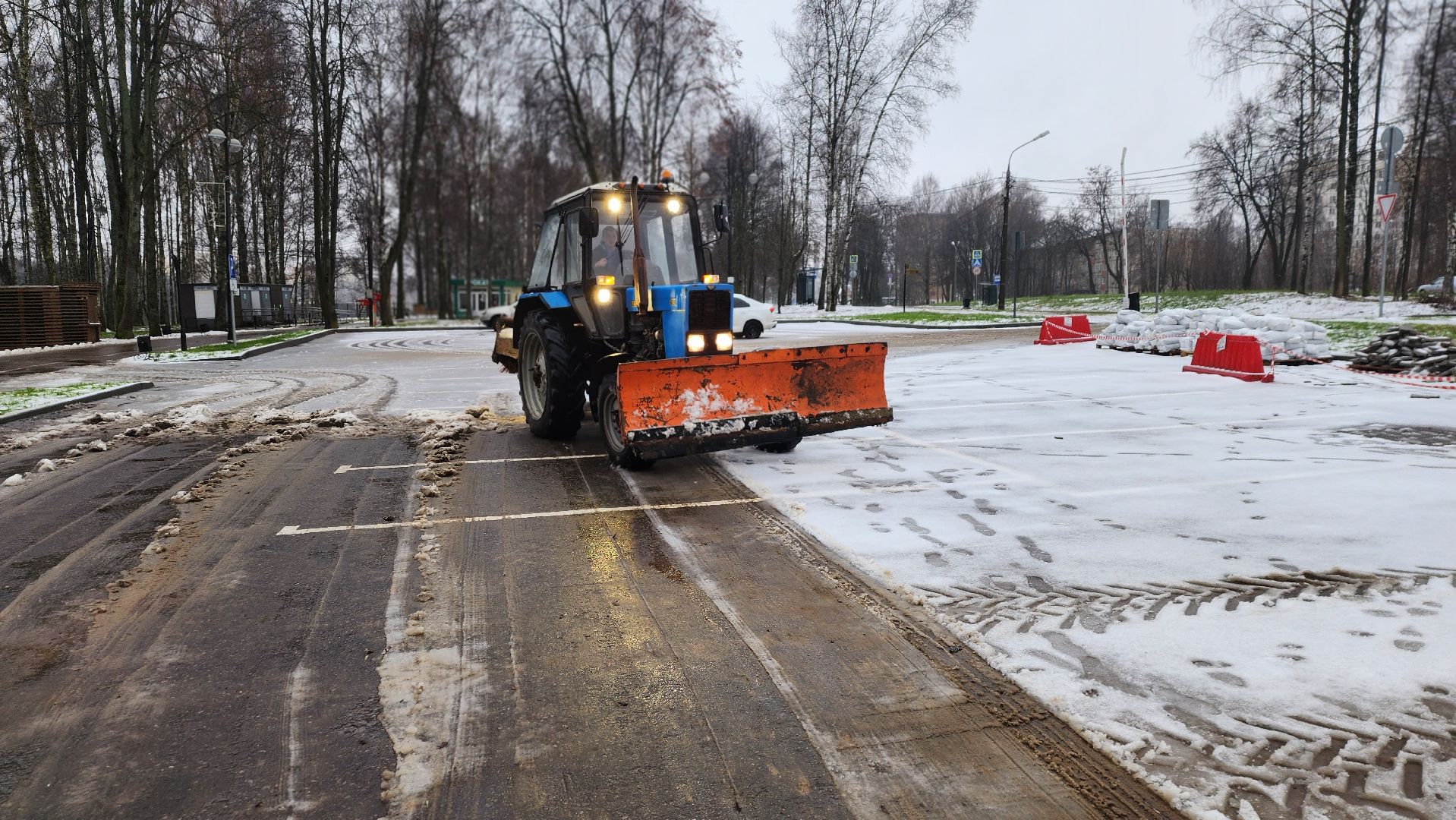 клин,  сестрорецкий парк, уборка снега ,