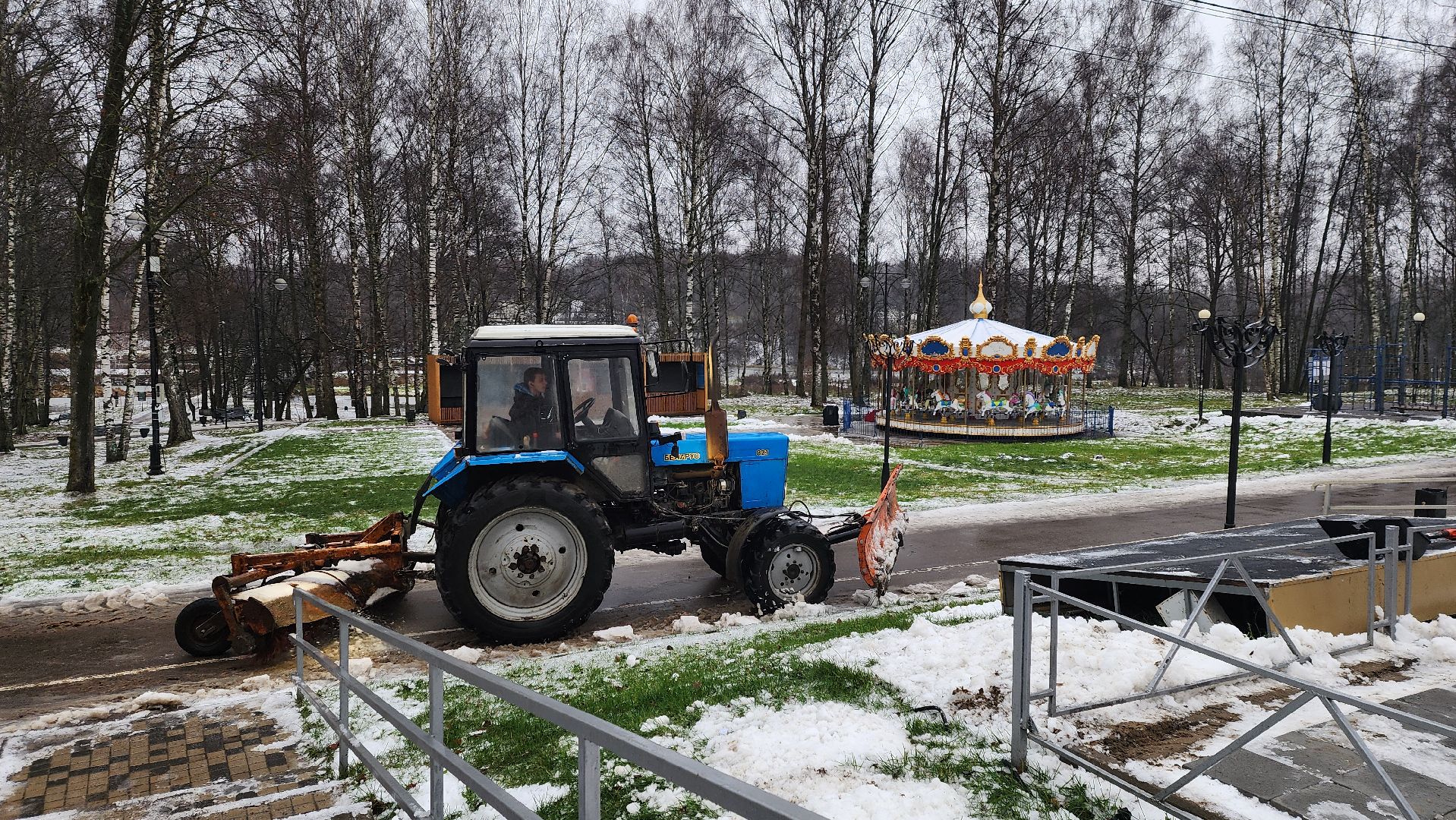 клин,  сестрорецкий парк, уборка снега ,