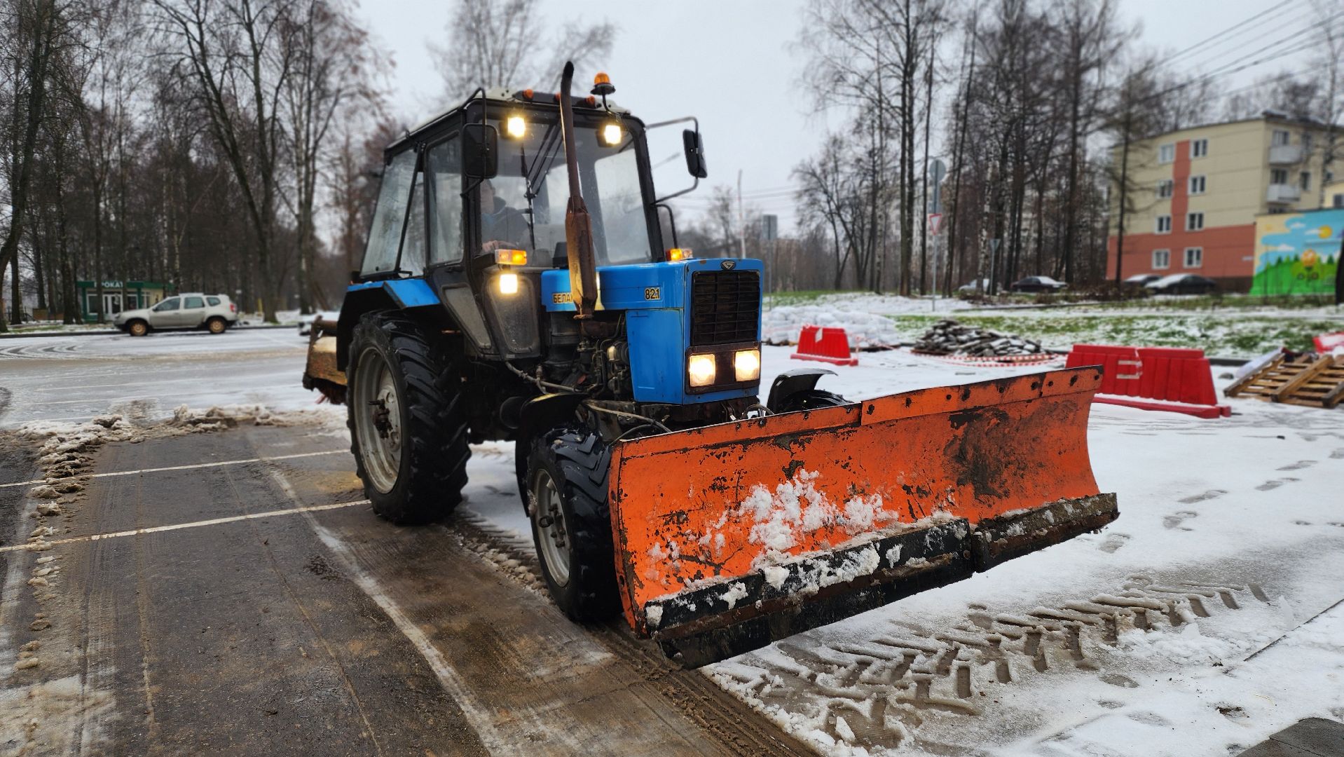 клин,  сестрорецкий парк, уборка снега ,