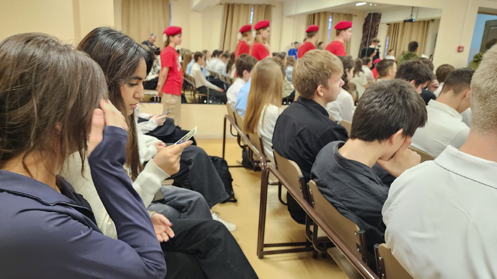 истра, парта героя, школа,