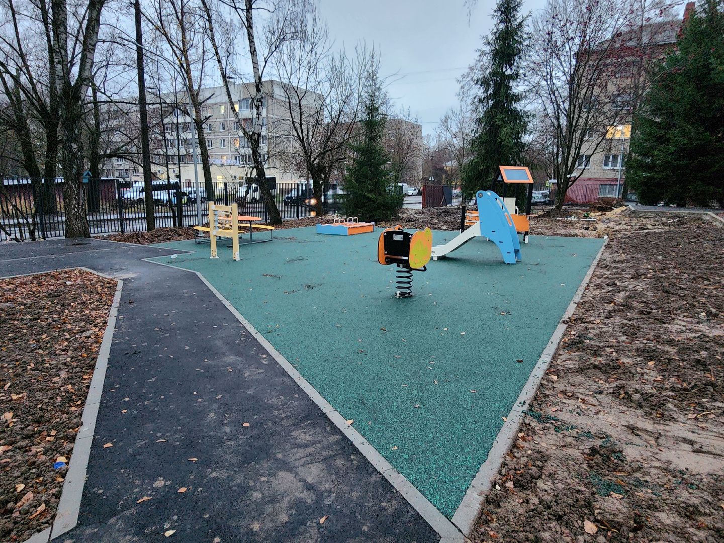 чехов, улица ильича 34а, детский сад, дошкольное отделение, лицей 4, капитальный  ремонт, капремонт здания, благоустройство территории , детские площадки, игровые элементы, пешеходные дорожки, освещение, лавочки и урны, детские павильоны, горки качели песочницы, фасадные работы , внутренняя отделка помещений ,госпрограмма московской области,