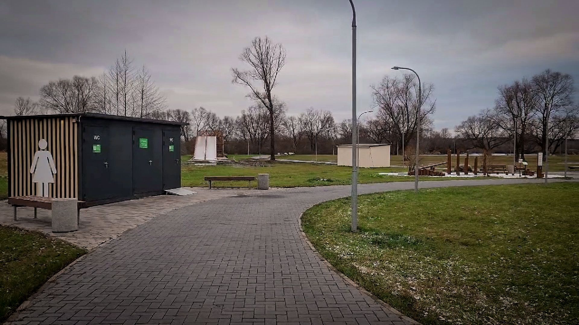 бронницы, резиденция деда мороза в бронницах, зимний сезон в парке, снегурочка берегиня в бронницах,парк бронницкий луг ,