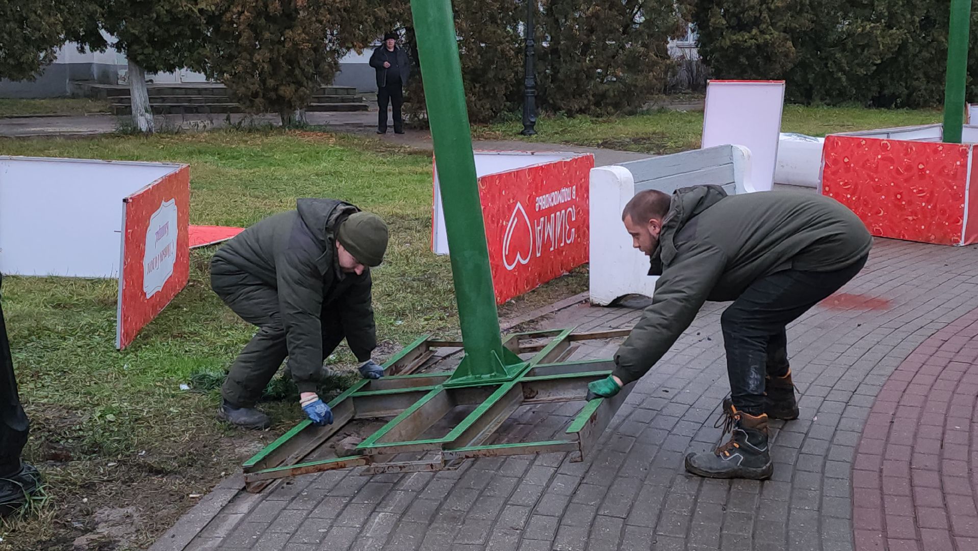 кашира, новый год, новогодняя елка, благоустройство, украшение города к новому году,
