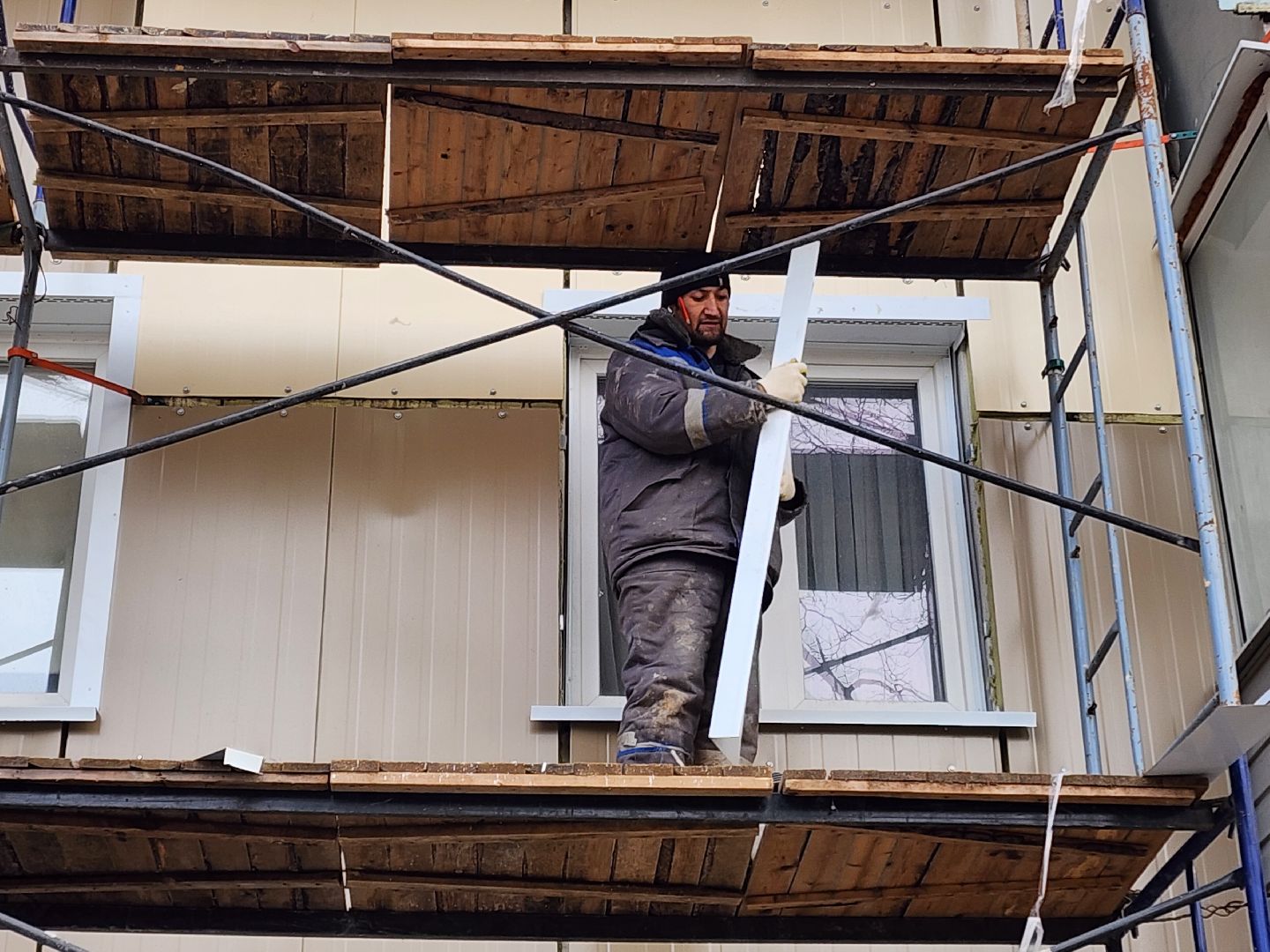 чехов, улица гагарина 56, микрорайон венюково, капремонт фасада, капитальный ремонт отмостки, наружные стены, гидроизоляция, утепление, цоколь, бетонирование, новая отмостка, облицовка, региональная программа московской области,замена кровли, инженерные сети,