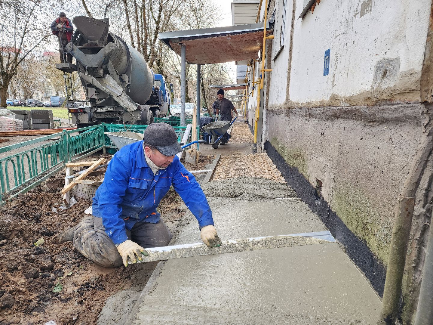 чехов, улица гагарина 56, микрорайон венюково, капремонт фасада, капитальный ремонт отмостки, наружные стены, гидроизоляция, утепление, цоколь, бетонирование, новая отмостка, облицовка, региональная программа московской области,замена кровли, инженерные сети,