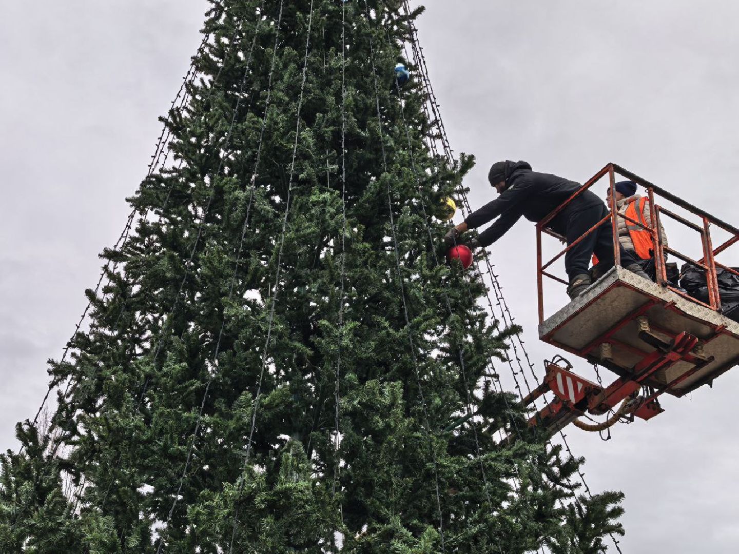 серебряные пруды, новый год 2026, елка, цдк,
