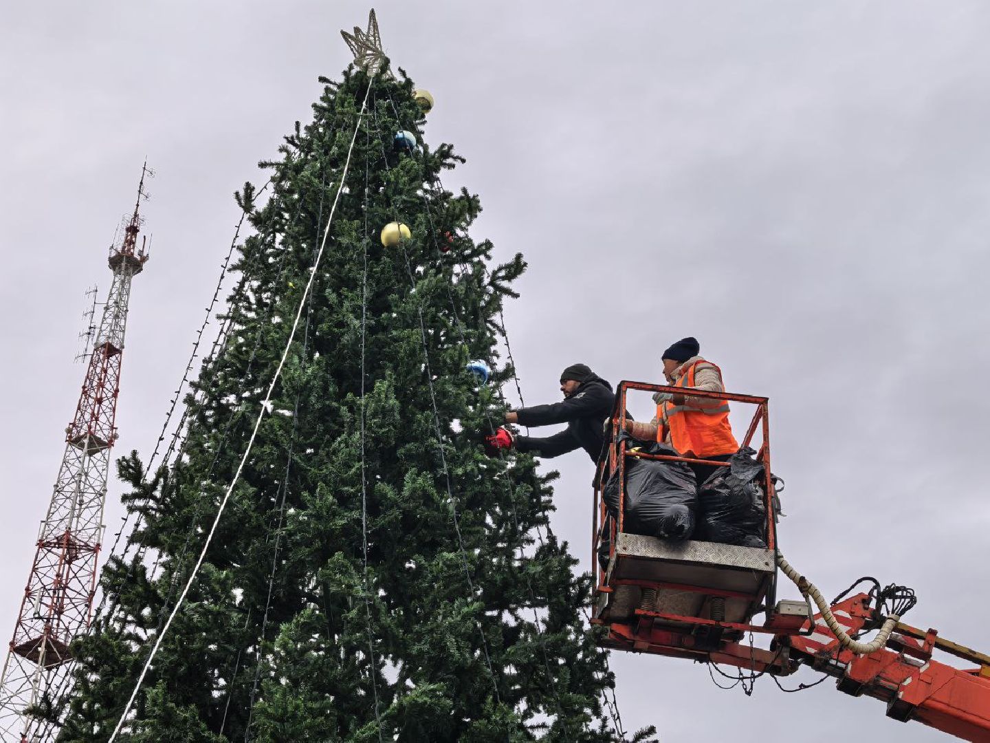 серебряные пруды, новый год 2026, елка, цдк,