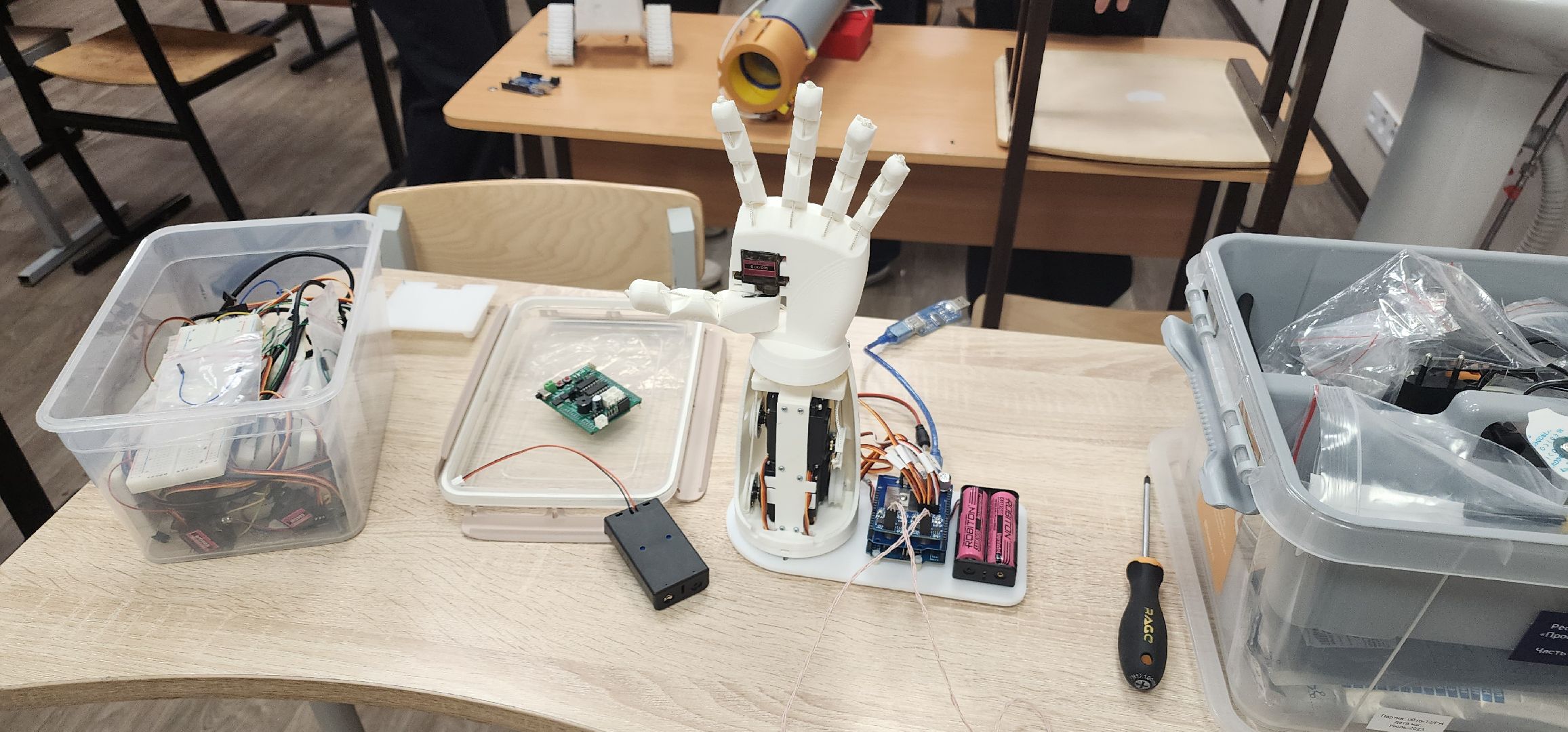 долгопрудный, физмат-лицей, робототехника, роборорука,кружок робототехники,