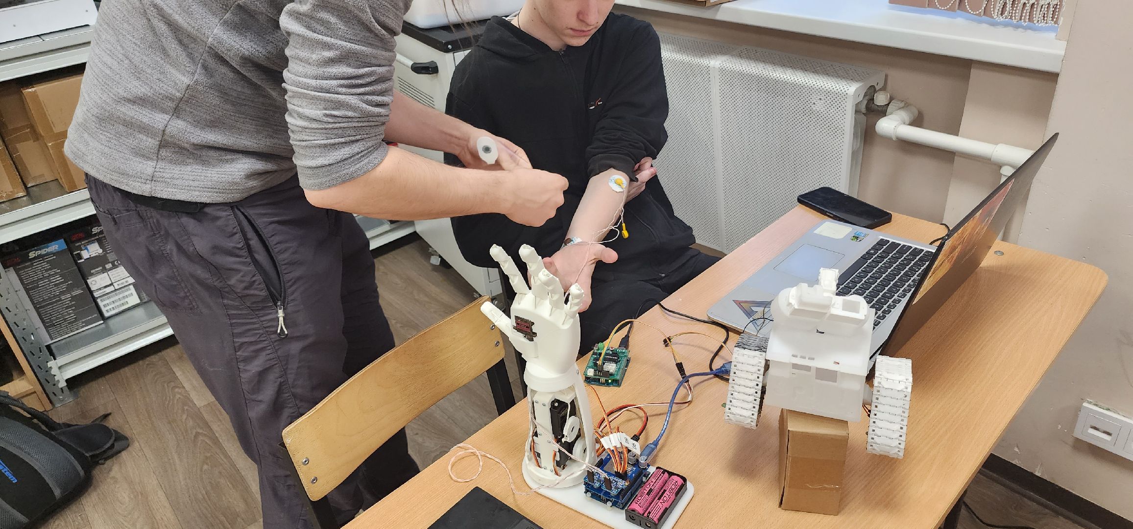 долгопрудный, физмат-лицей, робототехника, роборорука,кружок робототехники,