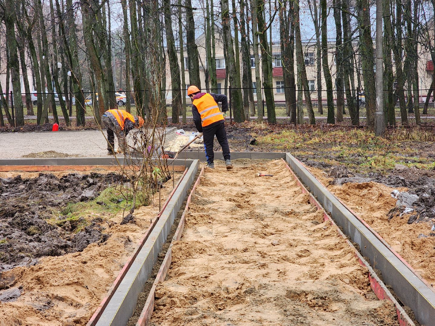 чехов, улица чехова 27, центр развития творчества детей и юношества, центр детского творчества, капремонт здания, капитальный ремонт, реконструкция, обновление, благоустройство территории, детские площадки, пешеходные дорожки, проходы и проезды, замена покрытия, фасадные работы, замена кровли, перекрытия, госпрограмма московской области, строительство и капремонт социальных объектов,