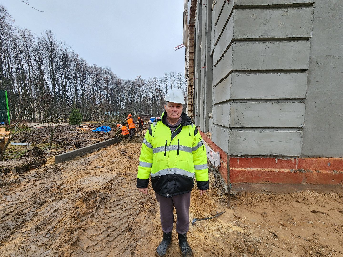 чехов, улица чехова 27, центр развития творчества детей и юношества, центр детского творчества, капремонт здания, капитальный ремонт, реконструкция, обновление, благоустройство территории, детские площадки, пешеходные дорожки, проходы и проезды, замена покрытия, фасадные работы, замена кровли, перекрытия, госпрограмма московской области, строительство и капремонт социальных объектов,