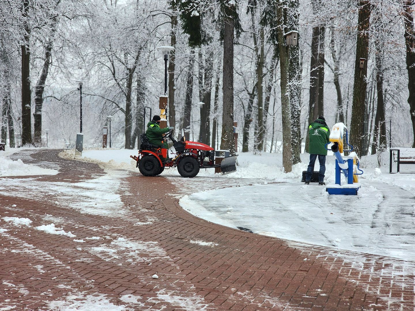 сергиев посад, сергиево-посадский городской округ, парк скитские пруды, лесопарк загорское море, зима в подмосковье,  каток, зимний сезон в парке, зимний досуг,