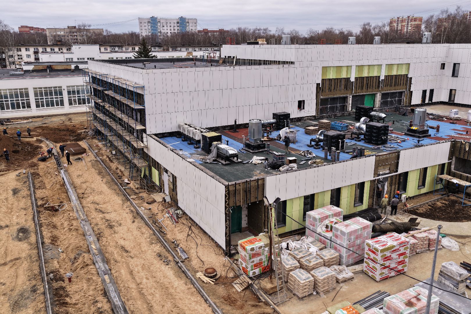 видео с коптера, гимназия 6 в солнечногорске,