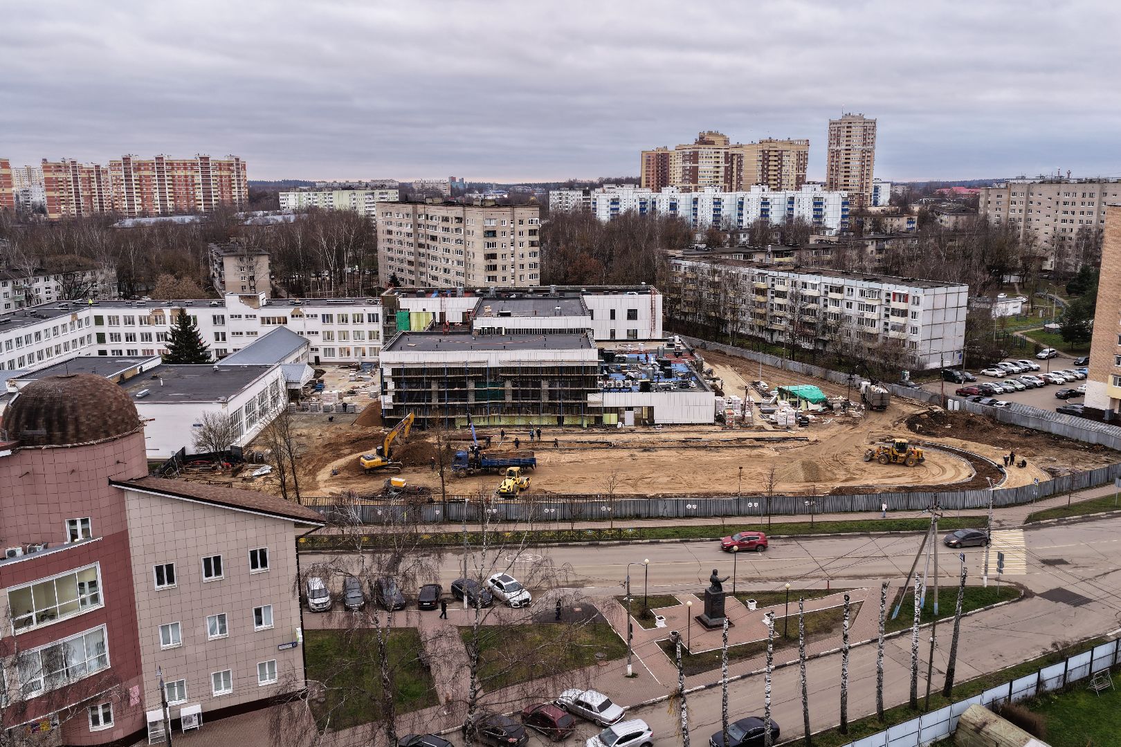 видео с коптера, гимназия 6 в солнечногорске,