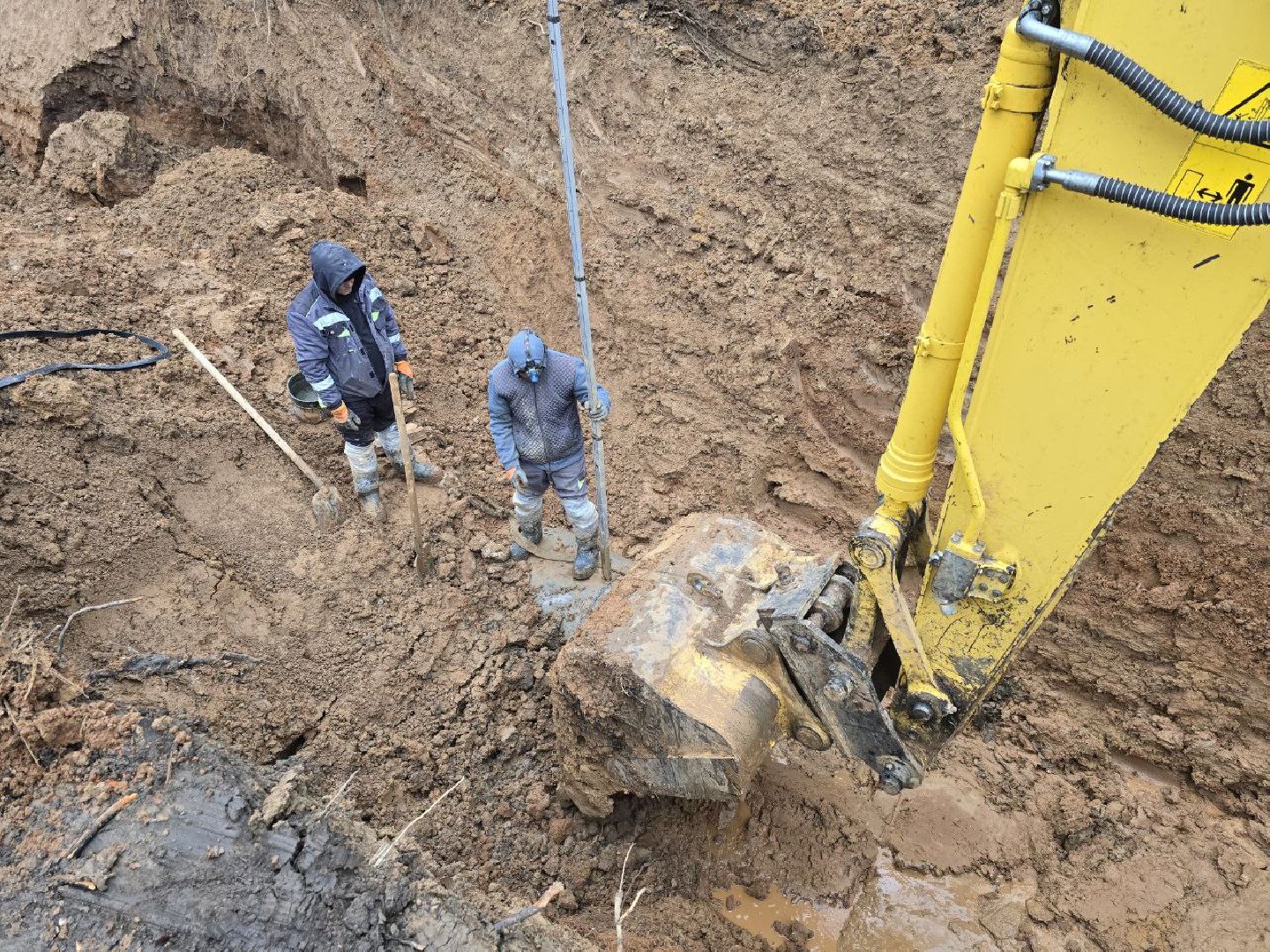 можайск, можайский муниципальный округ, подмосковье, жкх, капремонт сетей, Мособлтепло, Развитие инженерной инфраструктуры и отрасли обращения с отходами на 2023-2028 гг, канализационный коллектор , коммунальщики ,