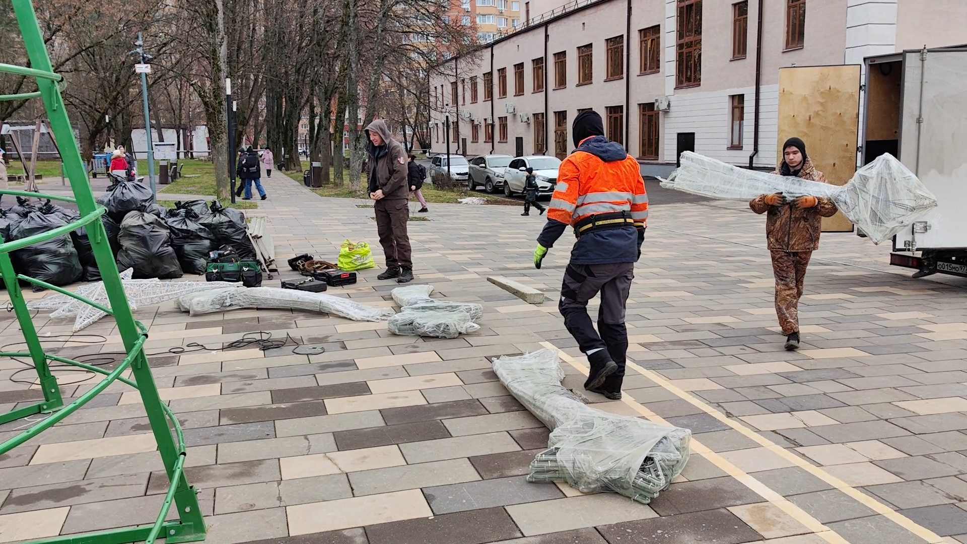новый год, праздник нового года, елка во власихе, власиха новый год, украшение города к новому году,