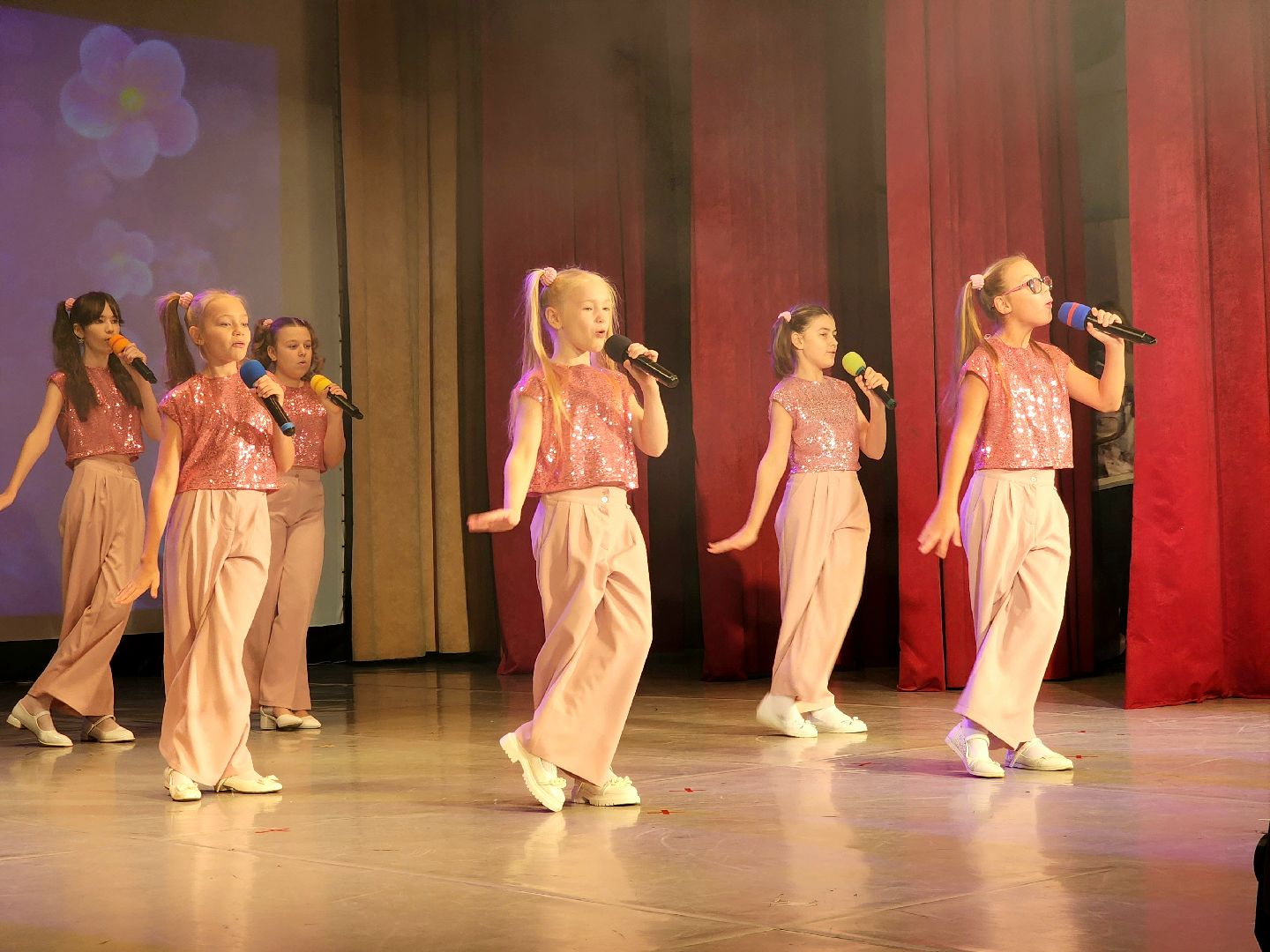 солнечногорск, праздник , мамы, концерт ,дети,