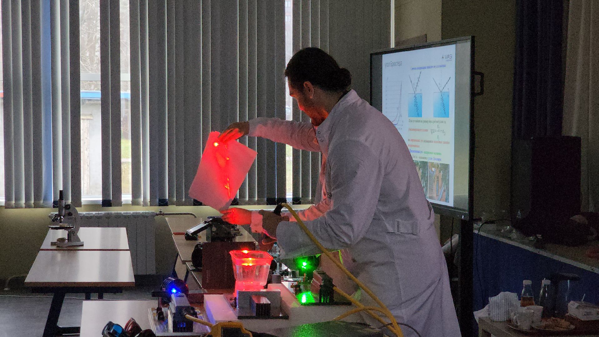 фрязино, Урок для школьников, Производство лазеров,