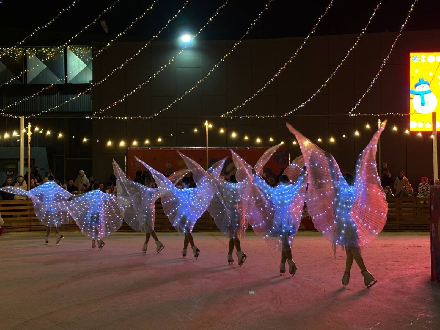 зима в подмосковье, ледовое шоу, фигуристы , ленинский городской округ, открытие катка,
