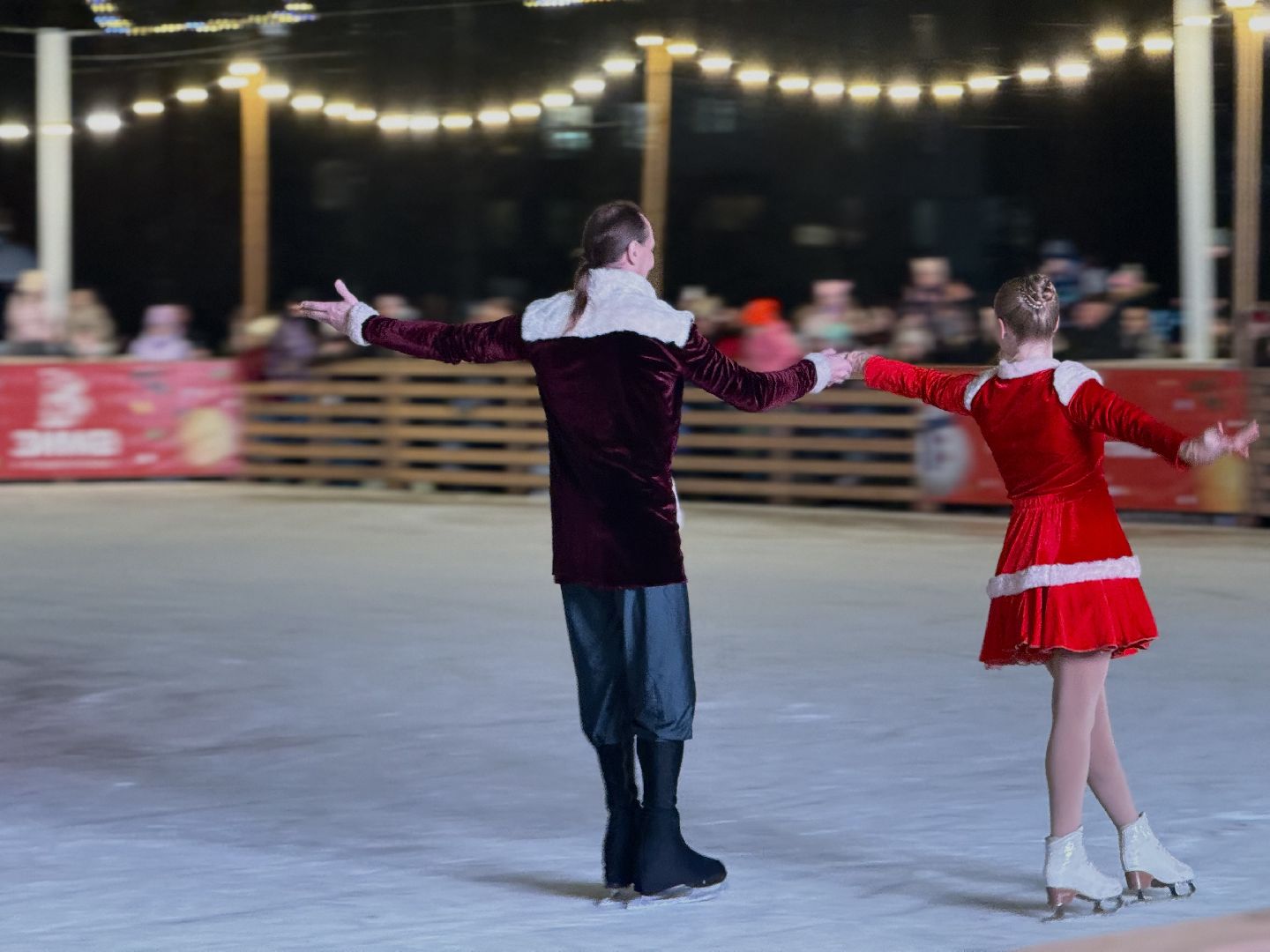 зима в подмосковье, ледовое шоу, фигуристы , ленинский городской округ, открытие катка,