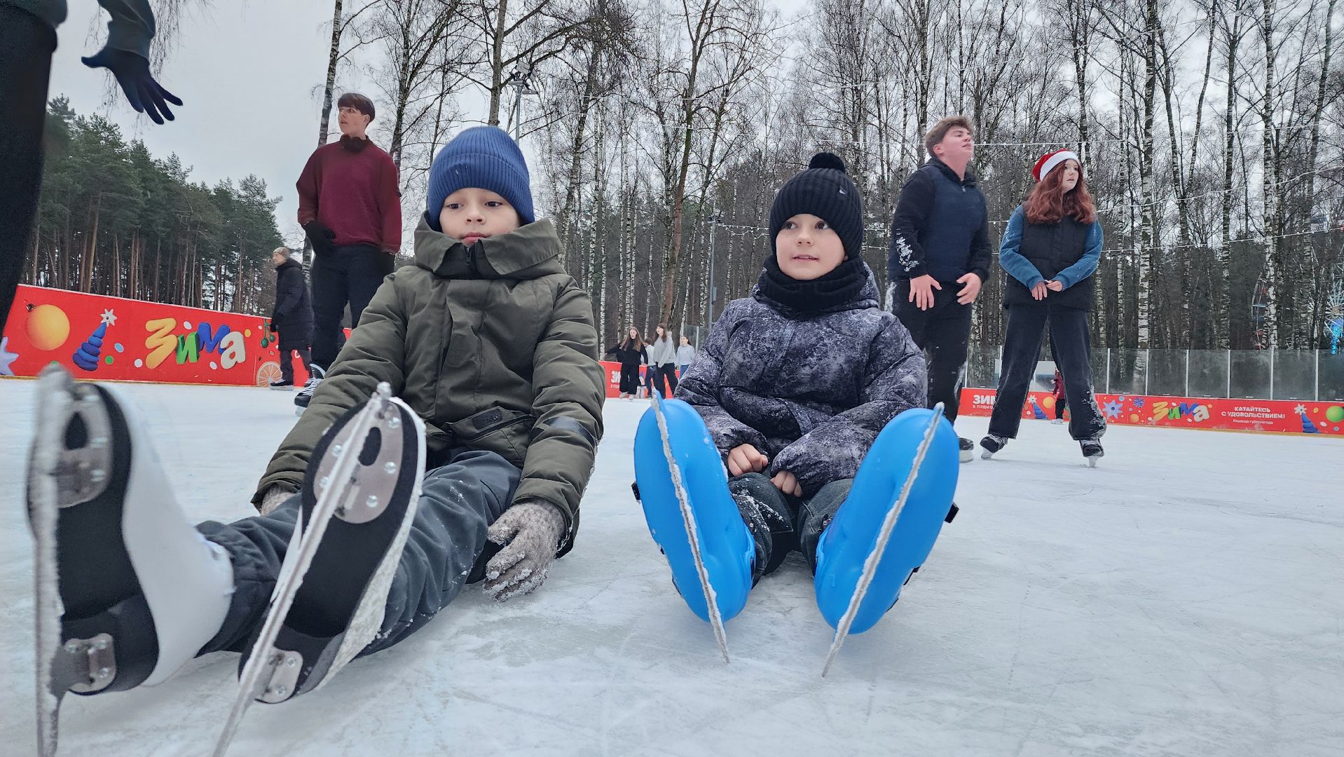 зимние активности, зима в парке, зима в подмомсковье, домодедово,  подмосковье , каток, открытие катка, бесплатный каток,