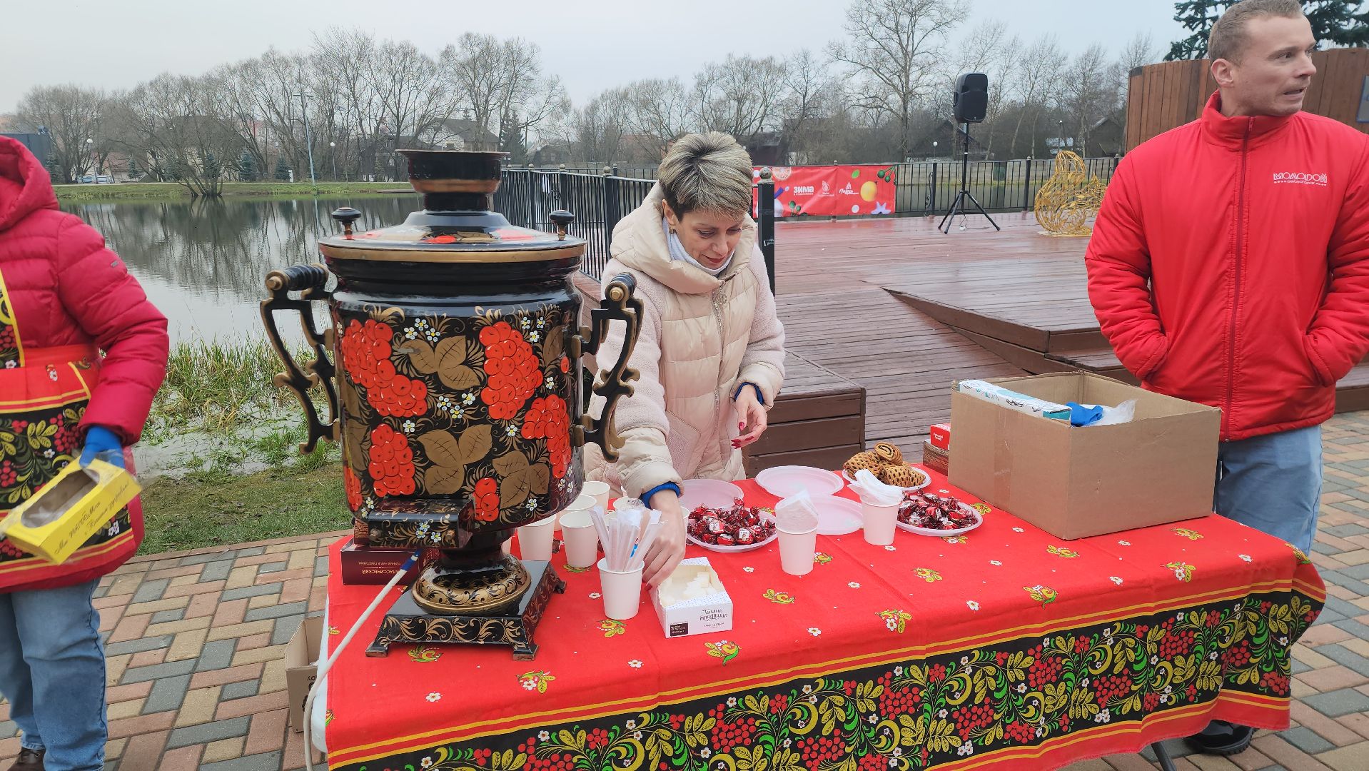 зима в подмосковье, красногорск медицина, зажжение елки,