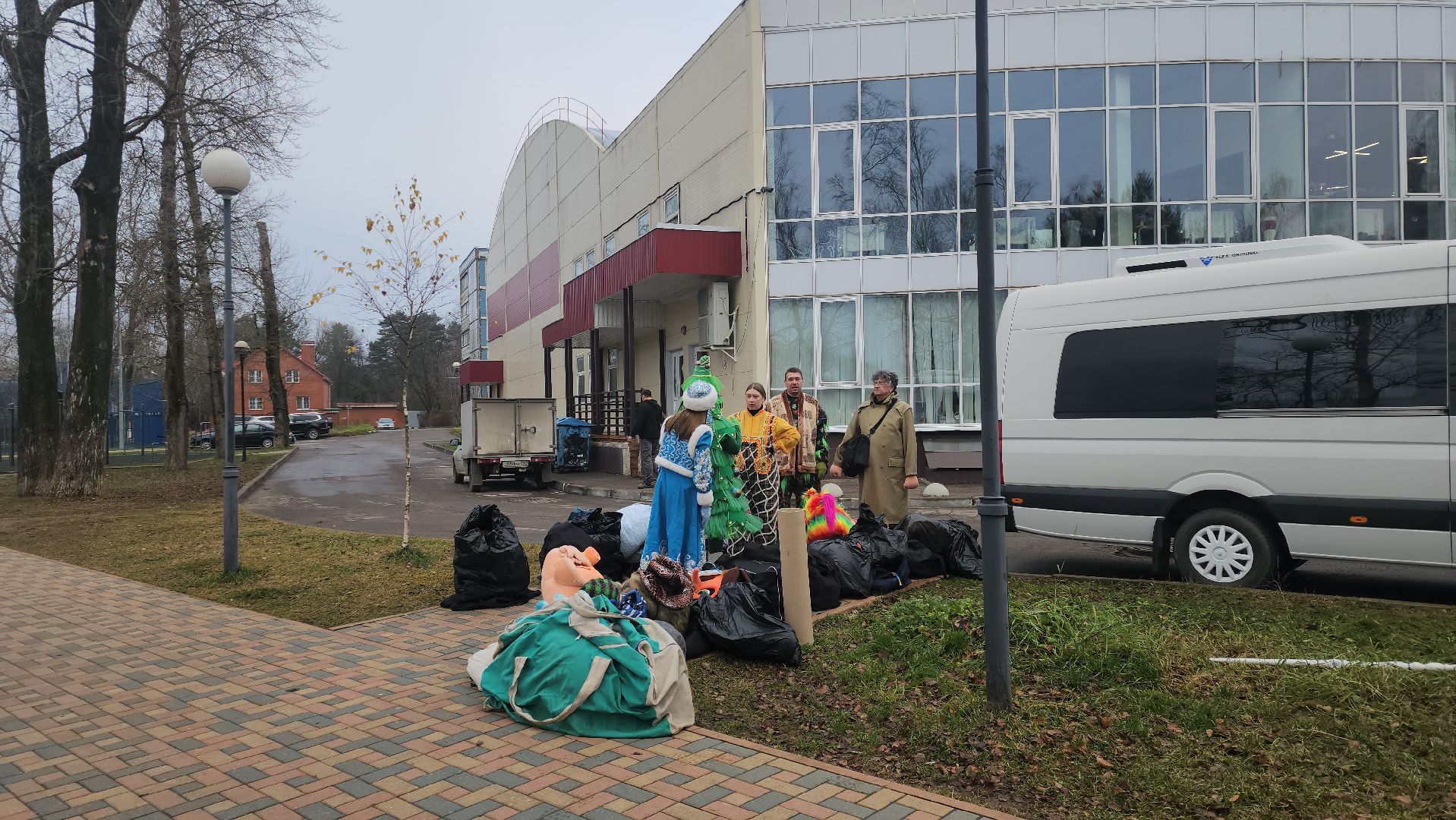 зима в подмосковье, красногорск медицина, зажжение елки,