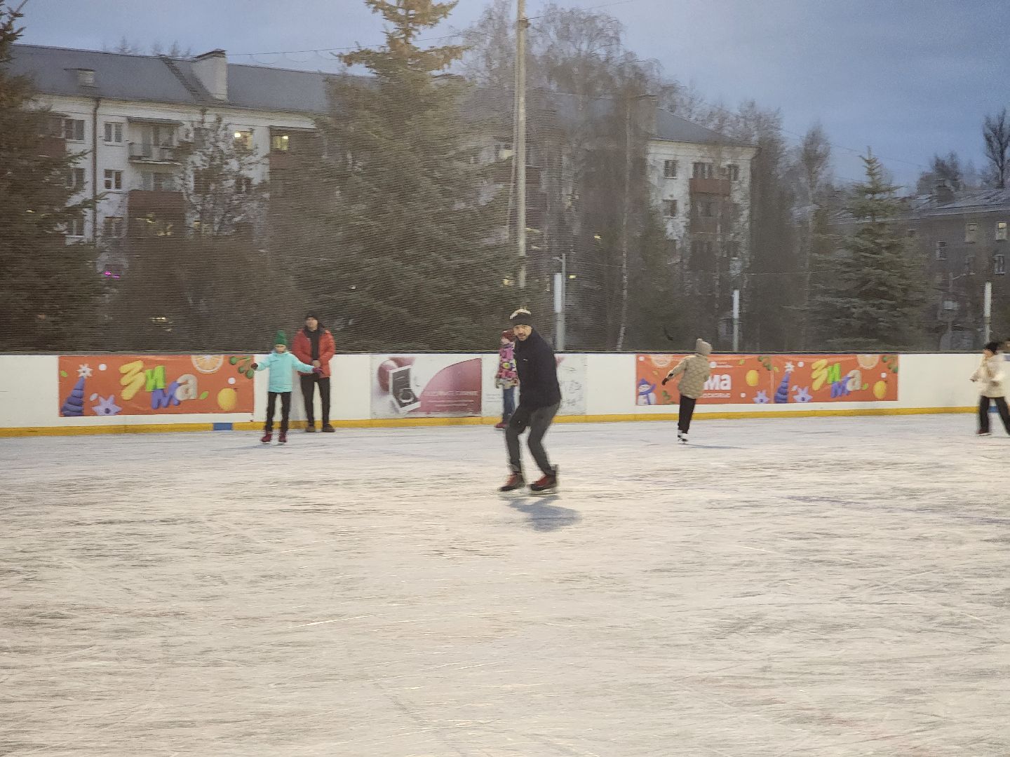 королёв, зима в подмомсковье, каток космолед, цдк имени калинина, благоустройство ,