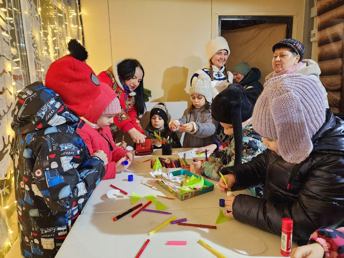 чехов, городской парк, открытие зимнего сезона, проект губернатора московской области, зима в подмосковье, праздничная программа, концерт, театрализованное представление, песни и танцы, народные игры и забавы, мастер-классы, зажжение огней на елке, открытие резиденции деда мороза, почта деда мороза,анимация, конкурсы, письма деду морозу,программа зимний калейдоскоп,катание на лошадях ,