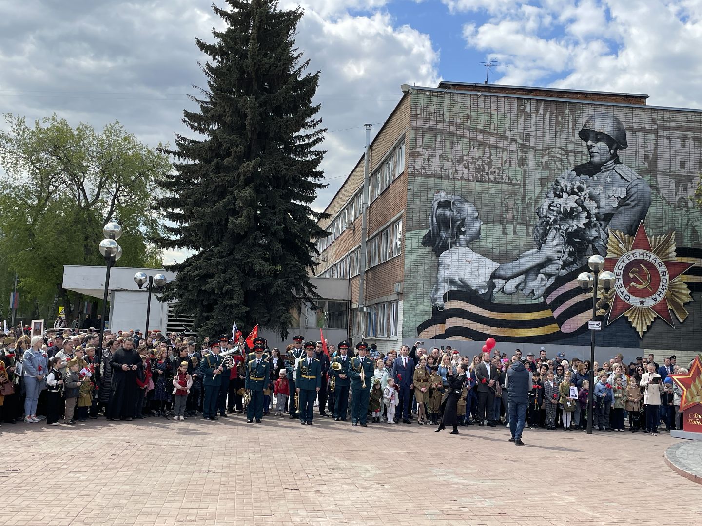 Вечный огонь, праздник, 9 мая, цветы