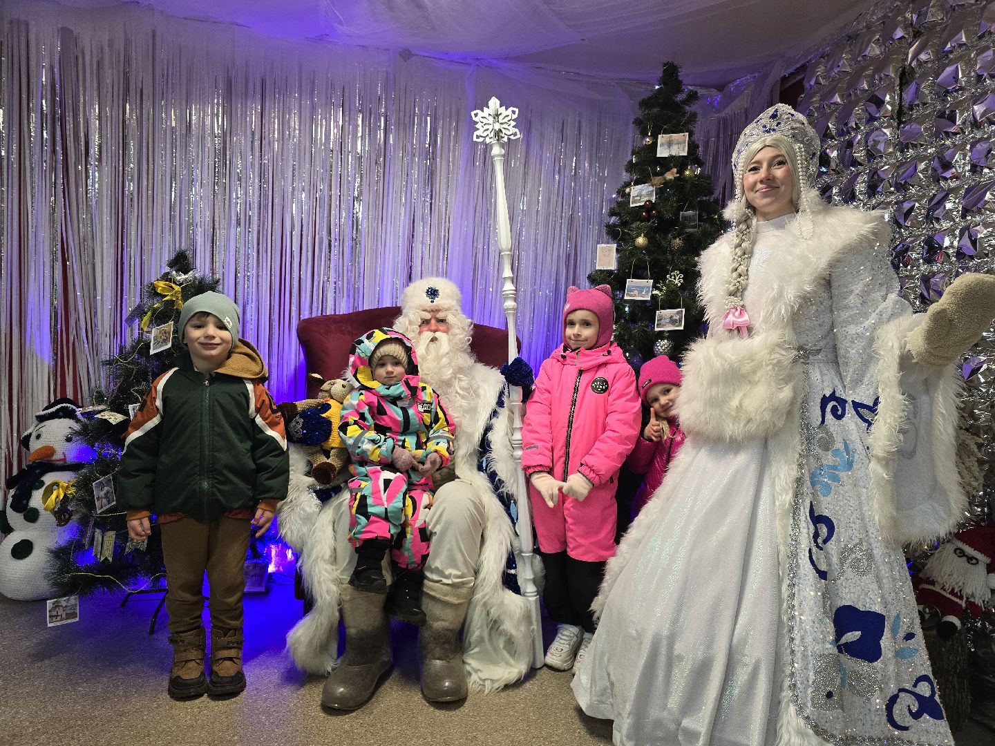 можайск, можайский муниципальный округ, подмосковье, новый год, общество, празник в парке, зимний сезон, открытие резиденции деда мороза, почта деда мороза,зима в подмосковье,