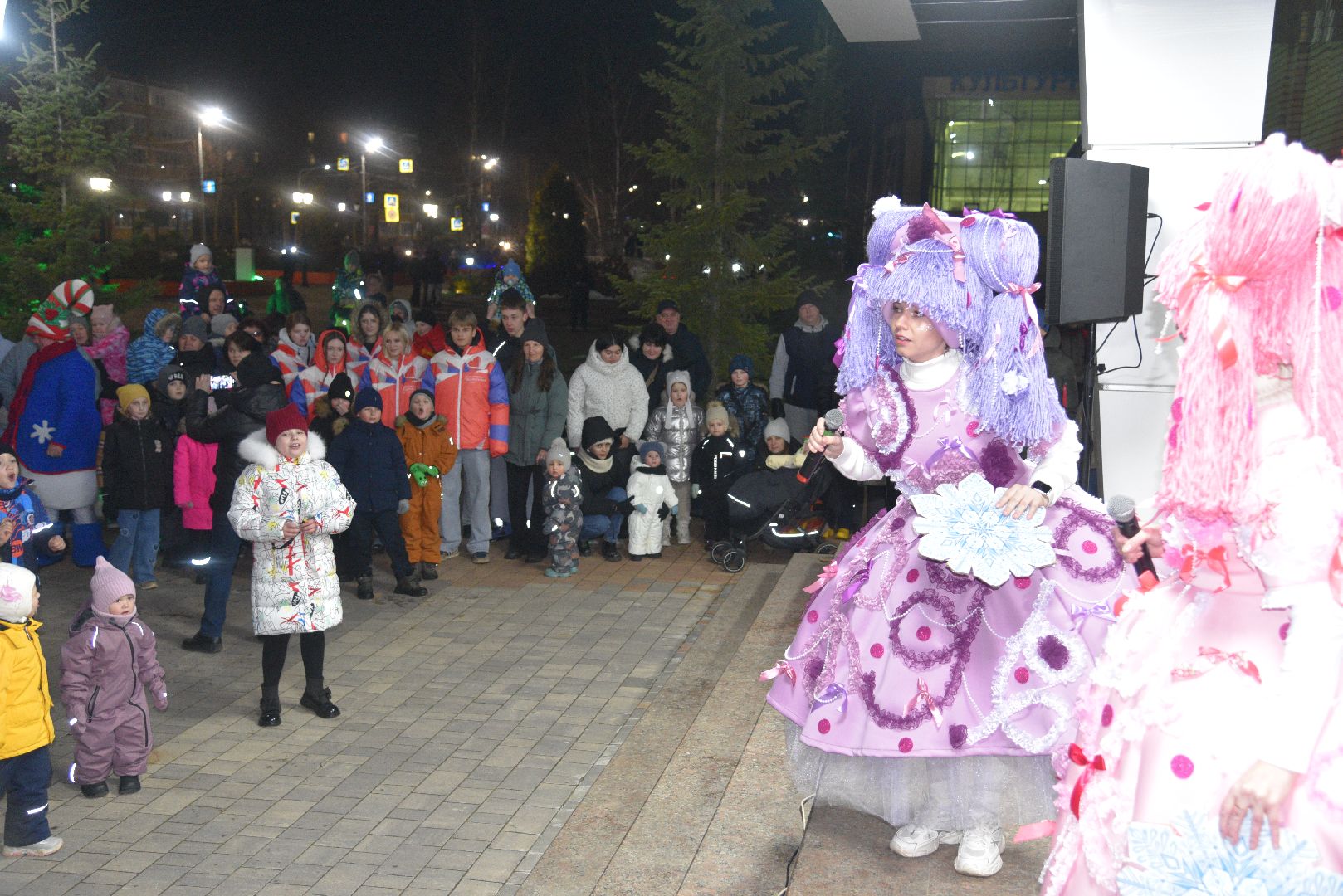 лотошино, новый год, зажжение огней на елке,