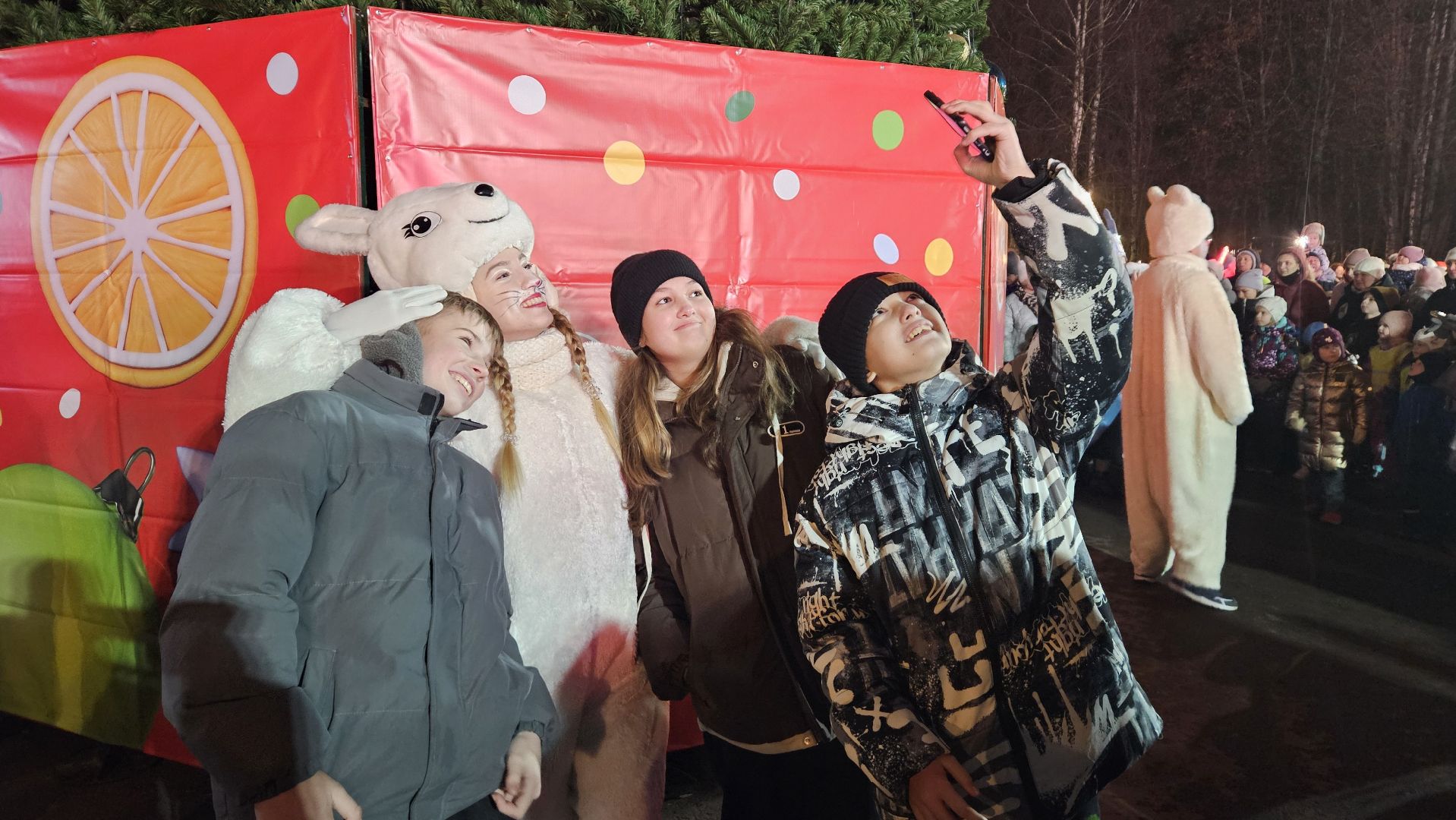 долгопрудный, зима в подмосковье 2025, ледовый каток, ледовое шоу,  новогодняя елка, дед мороз,почта деда мороза, резиденция деда мороза,