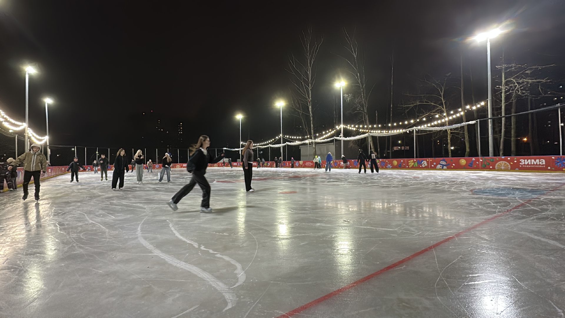 зима в подмосковье, пушкинский городской округ, ивантеевка, городской парк ивантеевки, дед мороз, зажжение елки, зажжение огней на елке,