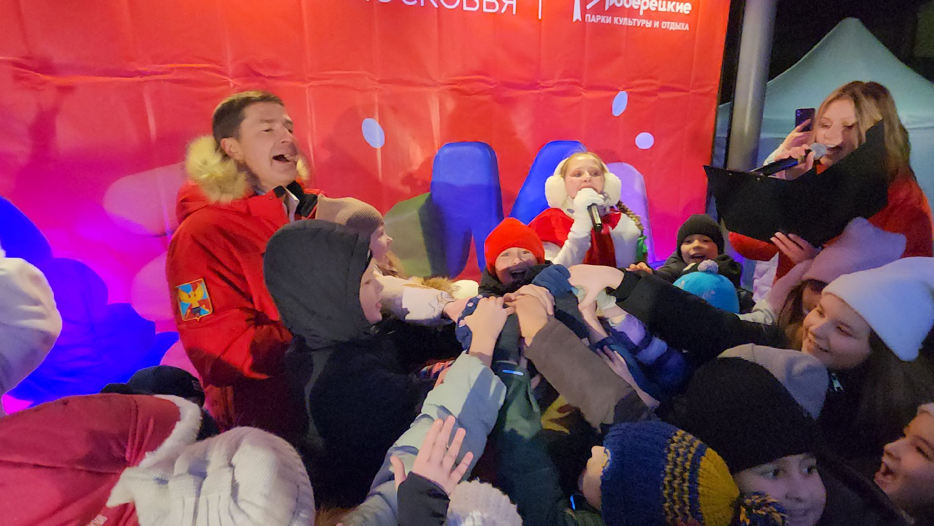 Люберцы, глава люберец владимир волков, новогодняя елка, наташинский парк,