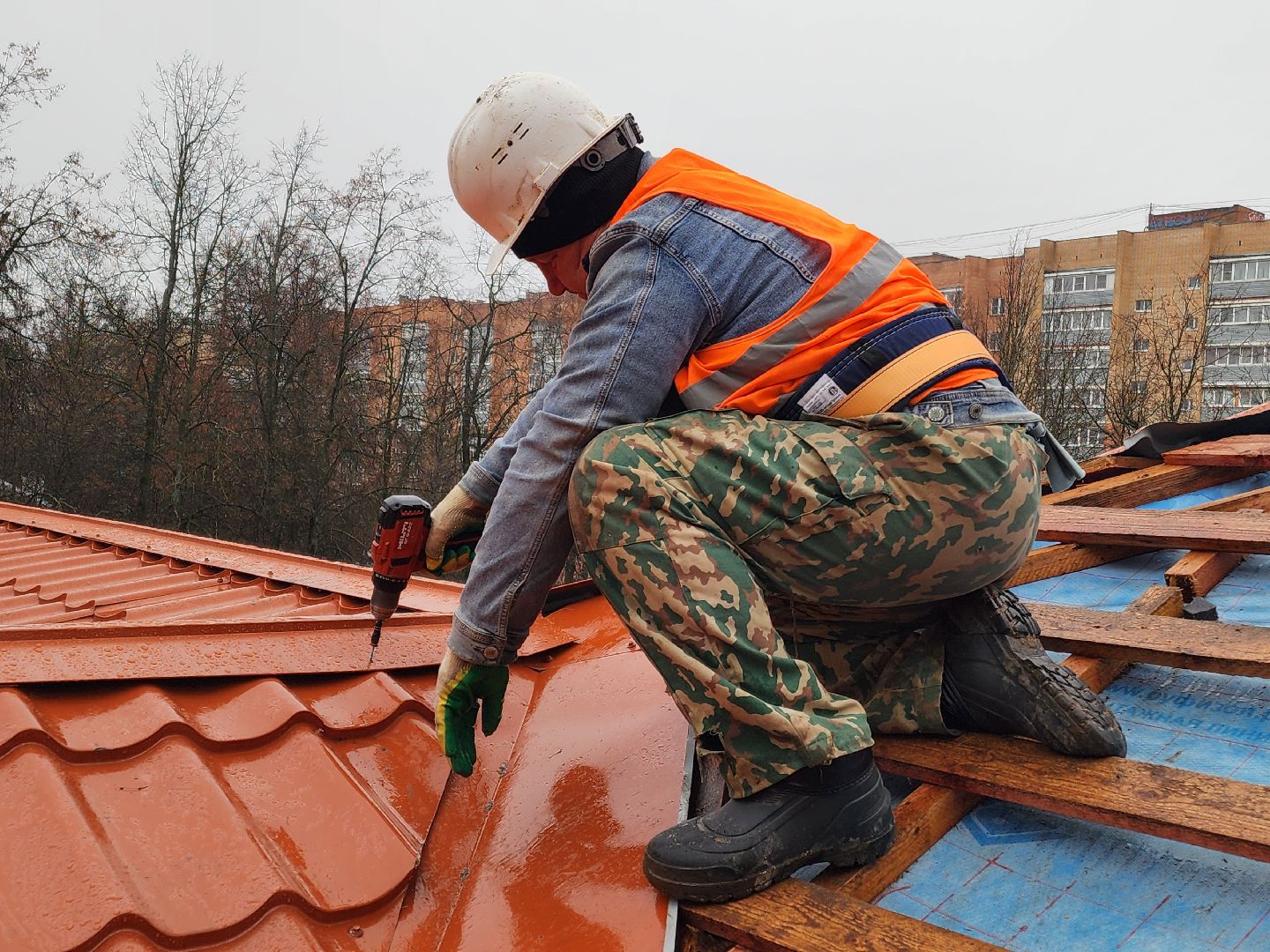 чехов, улица чехова 27, центр детского творчества, капитальный  ремонт, замена кровли, капремонт крыши, реконструкция, металлочерепица, инженерные сети, перекрытия, благоустройство территории, госпрограмма московской области,